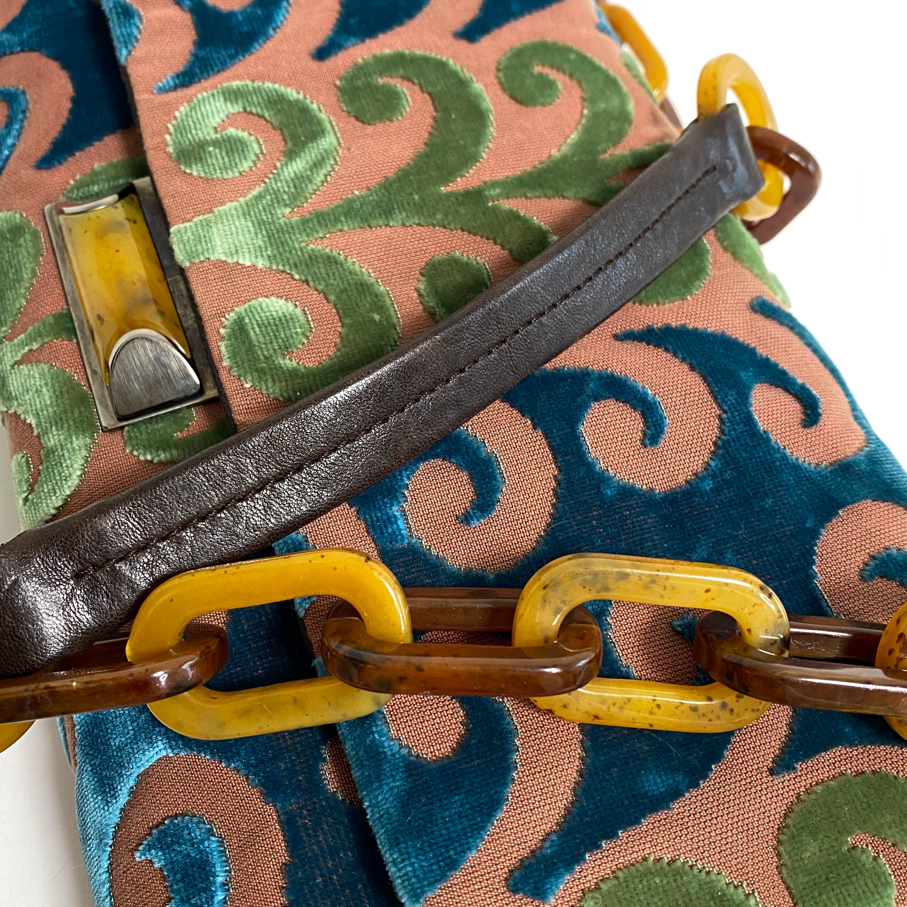 Horizontal Velvet Chain Bag