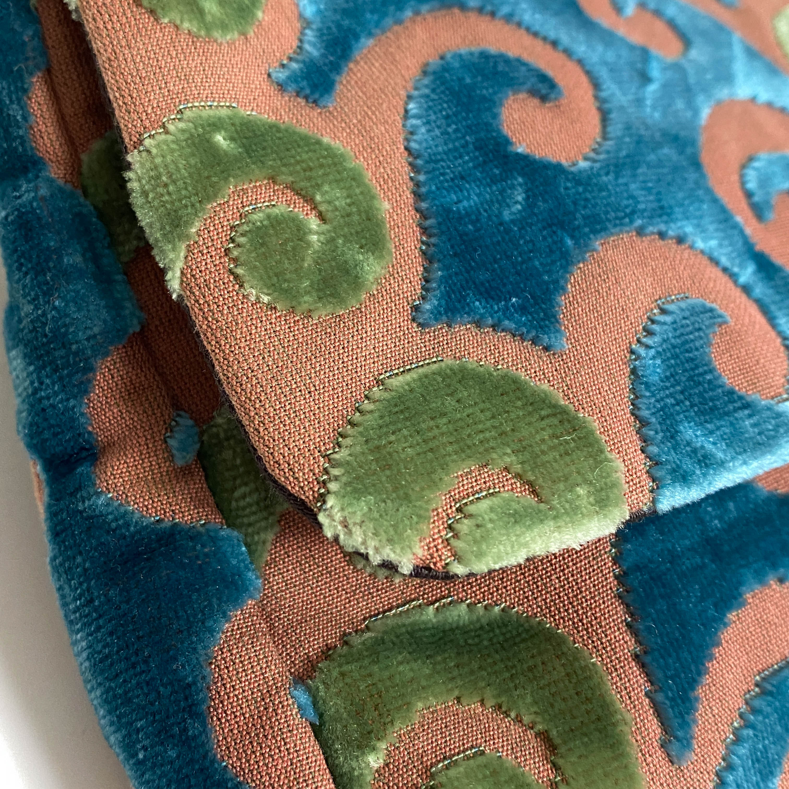 Horizontal Velvet Chain Bag