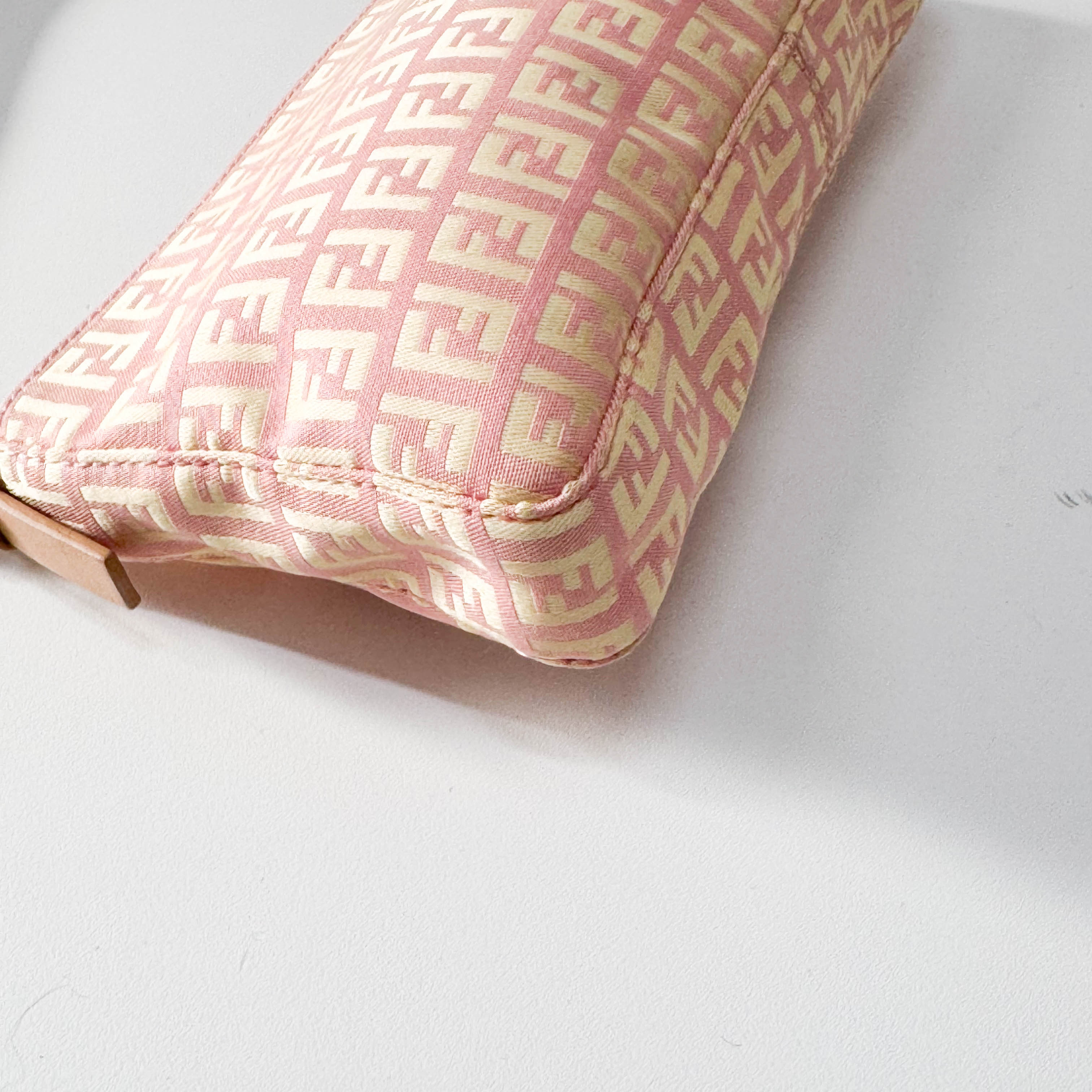 Zucchino Pink Canvas Shoulder Bag