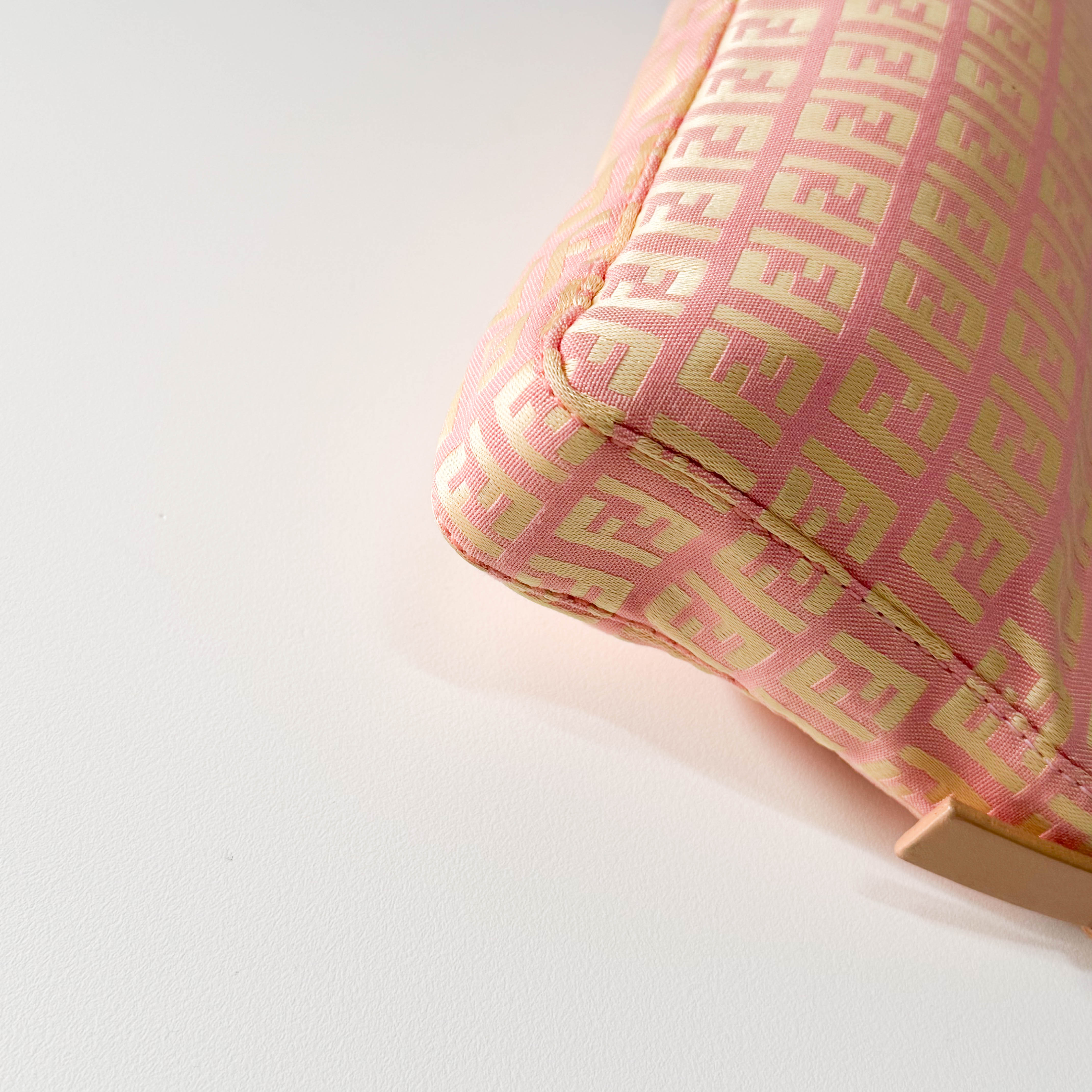 Zucchino Pink Canvas Shoulder Bag