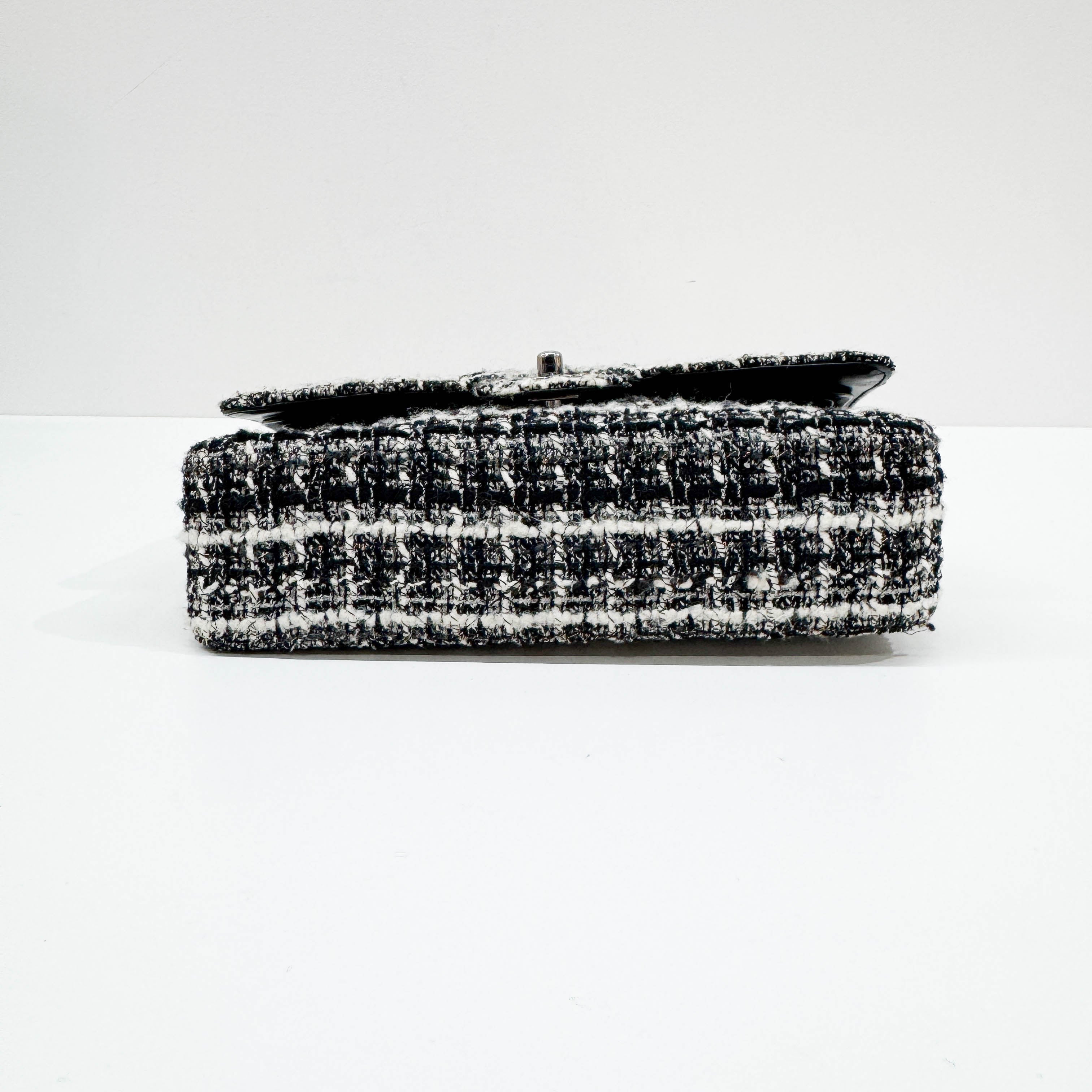 Classic Double Flap Knit Black & White Wool Shoulder Bag