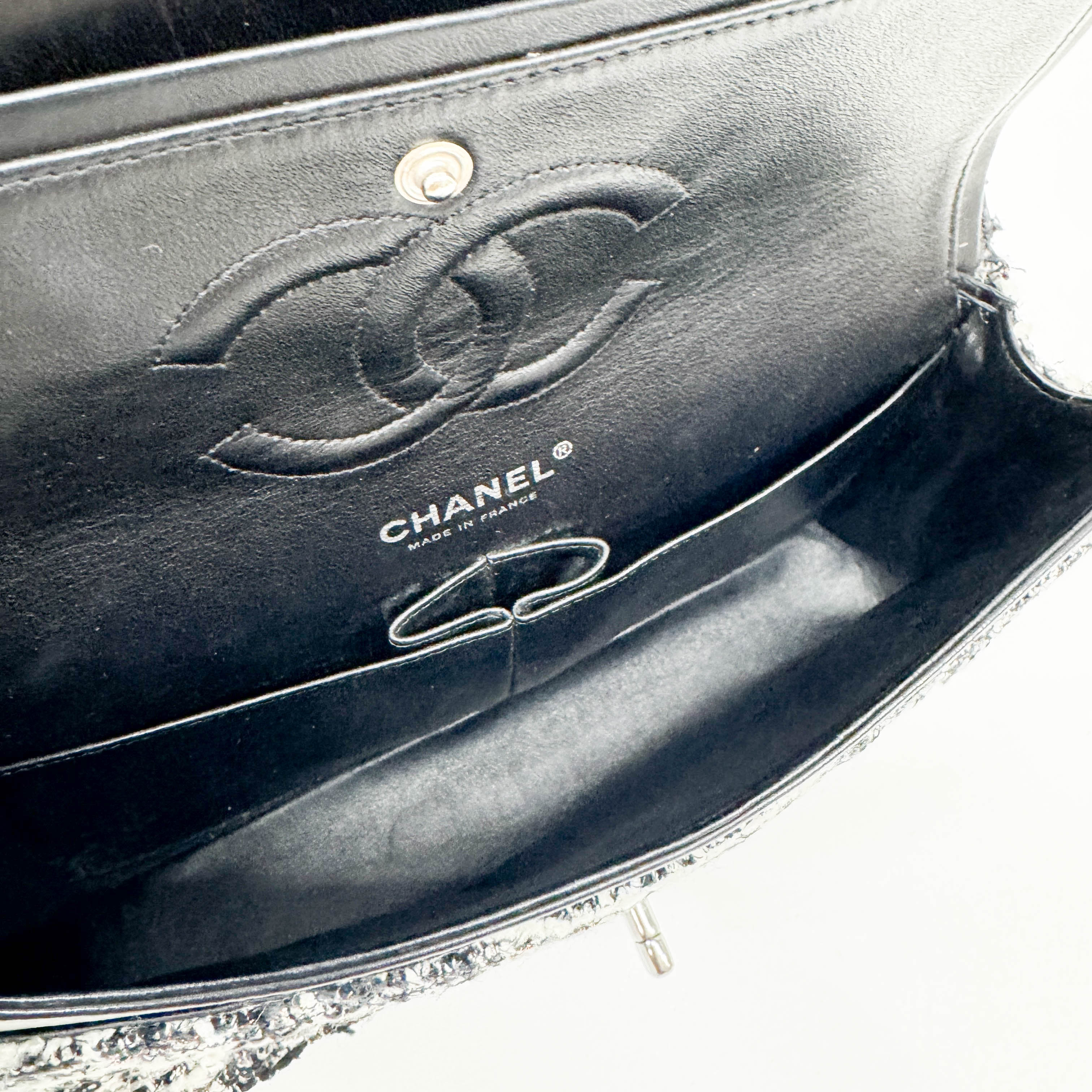 Classic Double Flap Knit Black & White Wool Shoulder Bag