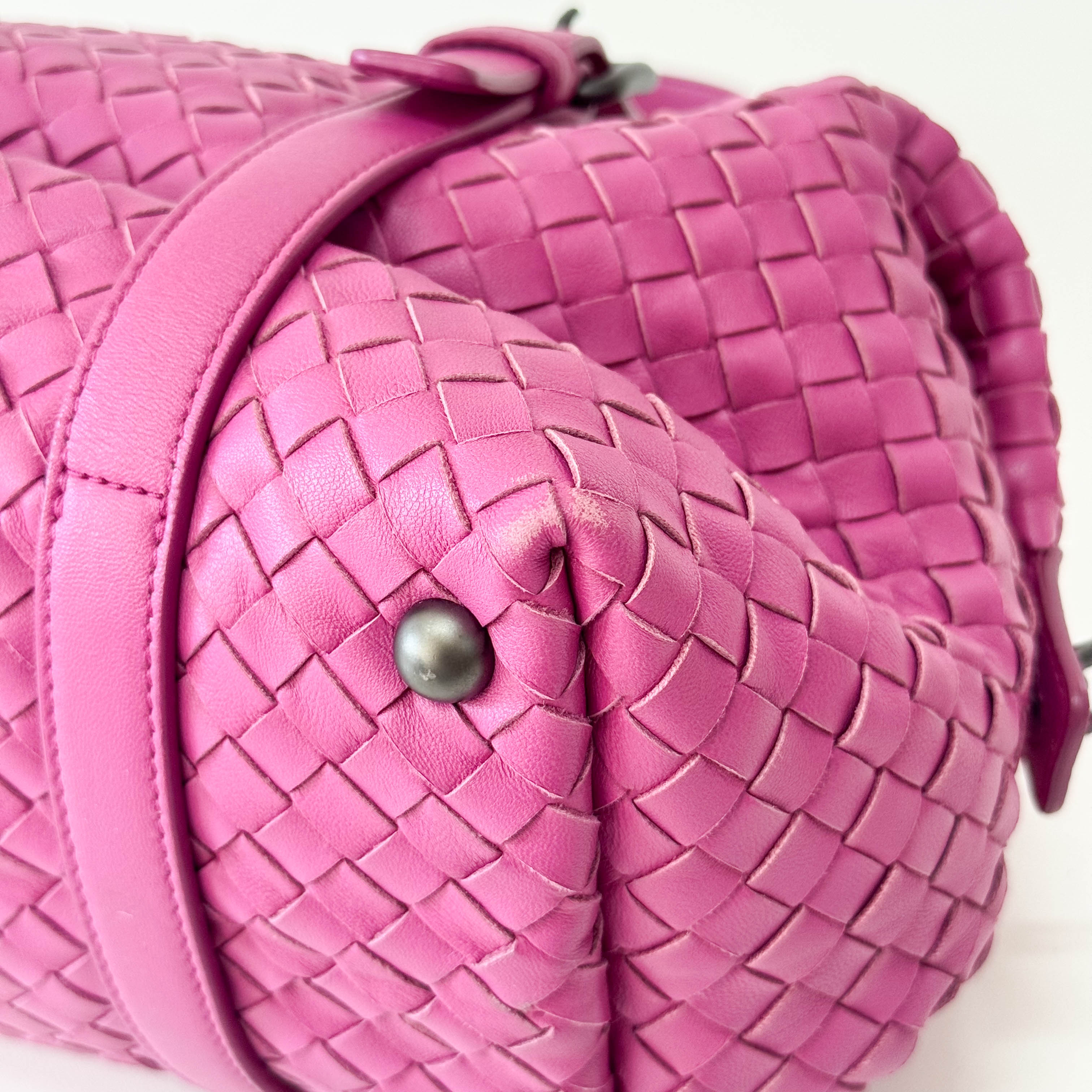 Intrecciato Fucsia Leather Bag