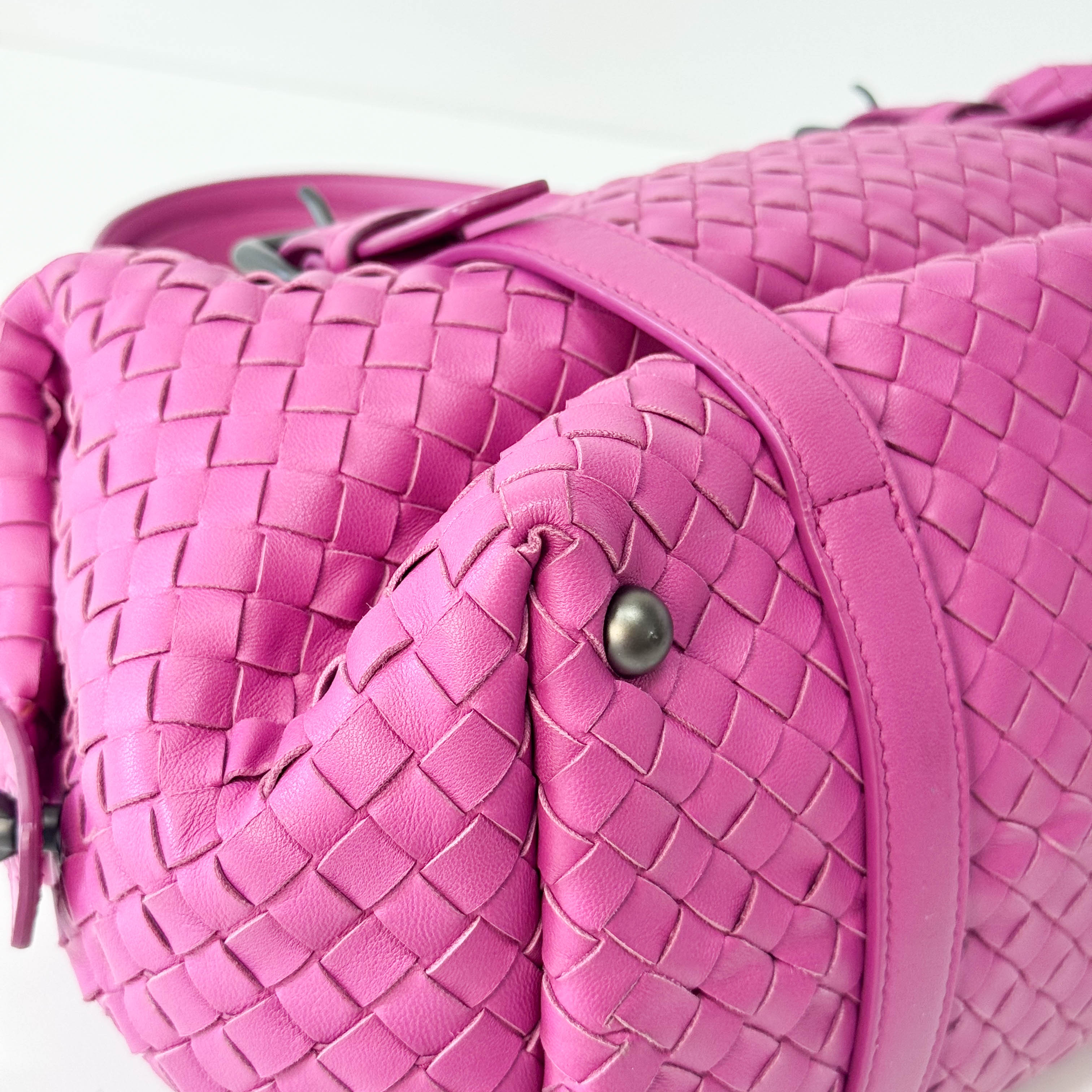 Intrecciato Fucsia Leather Bag