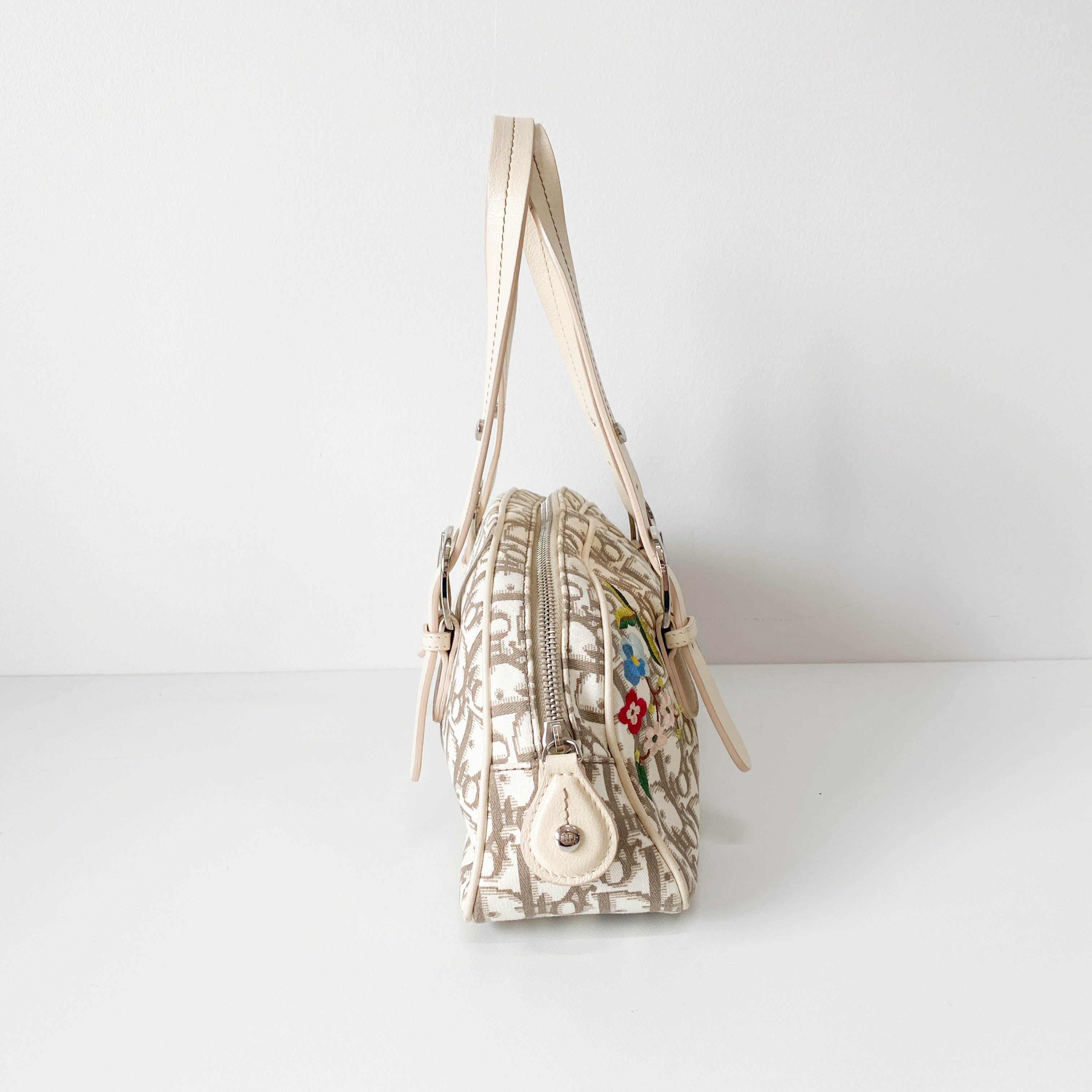 Vintage Beige Leather Embroidered Shoulder Bag