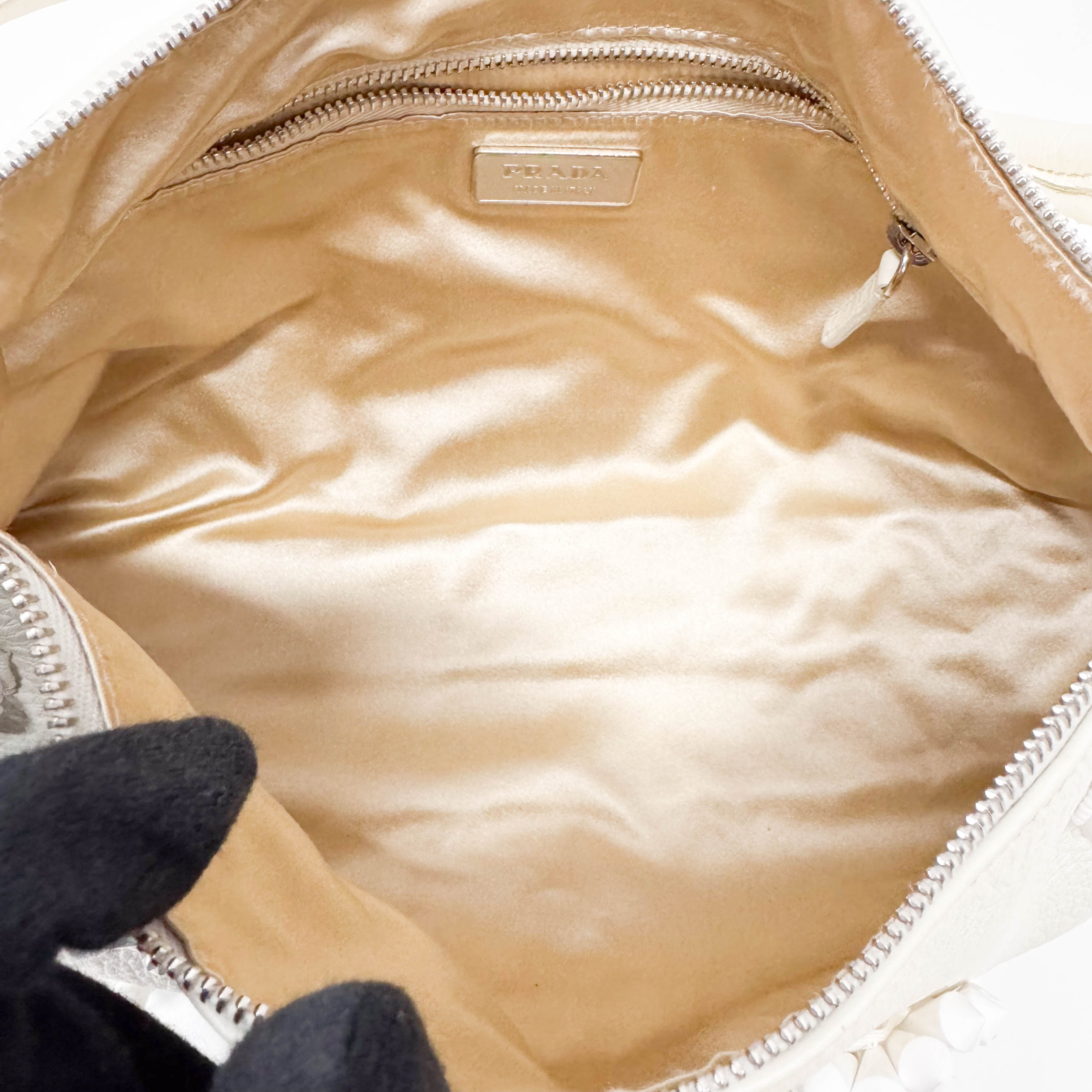 White Leather Embroidered Shoulder Bag