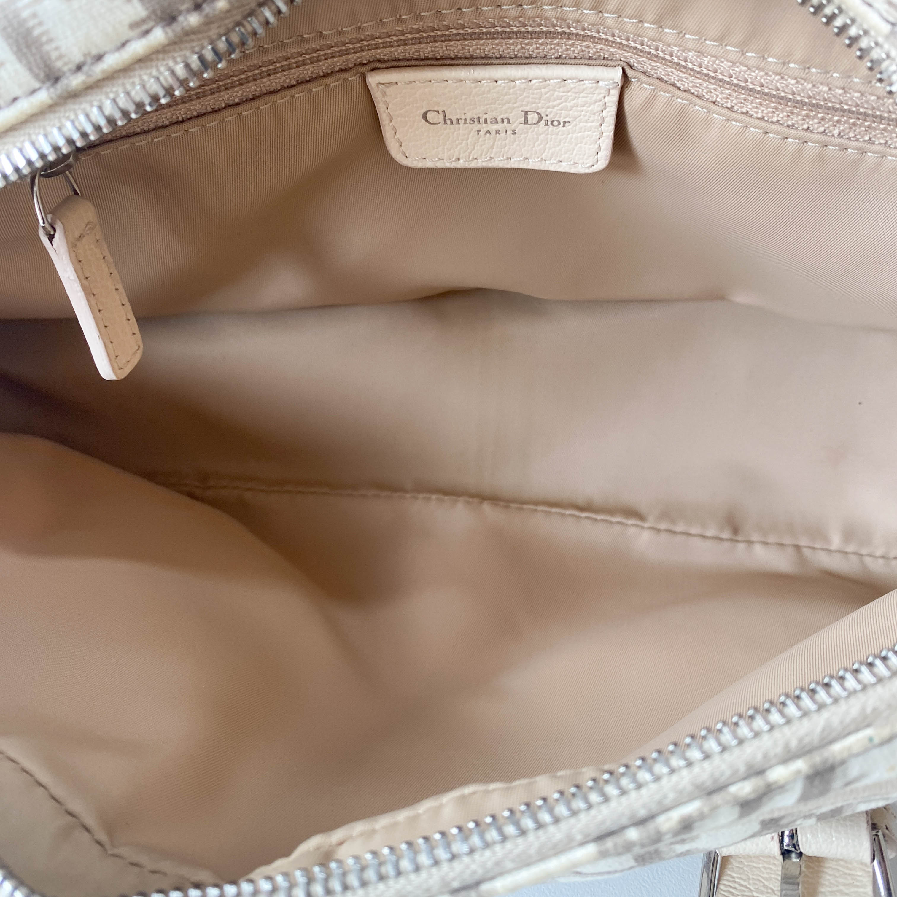 Vintage Beige Leather Embroidered Shoulder Bag