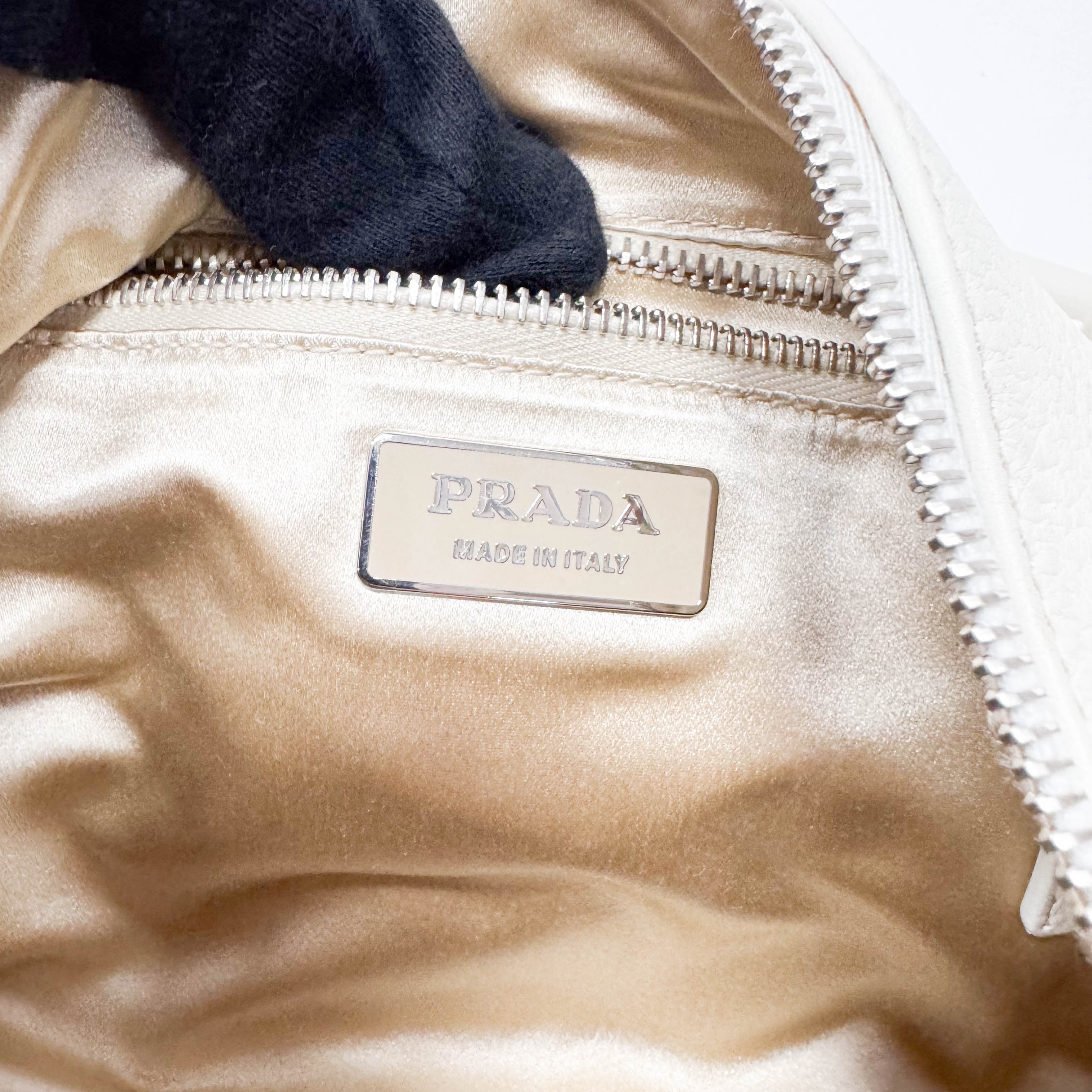 White Leather Embroidered Shoulder Bag