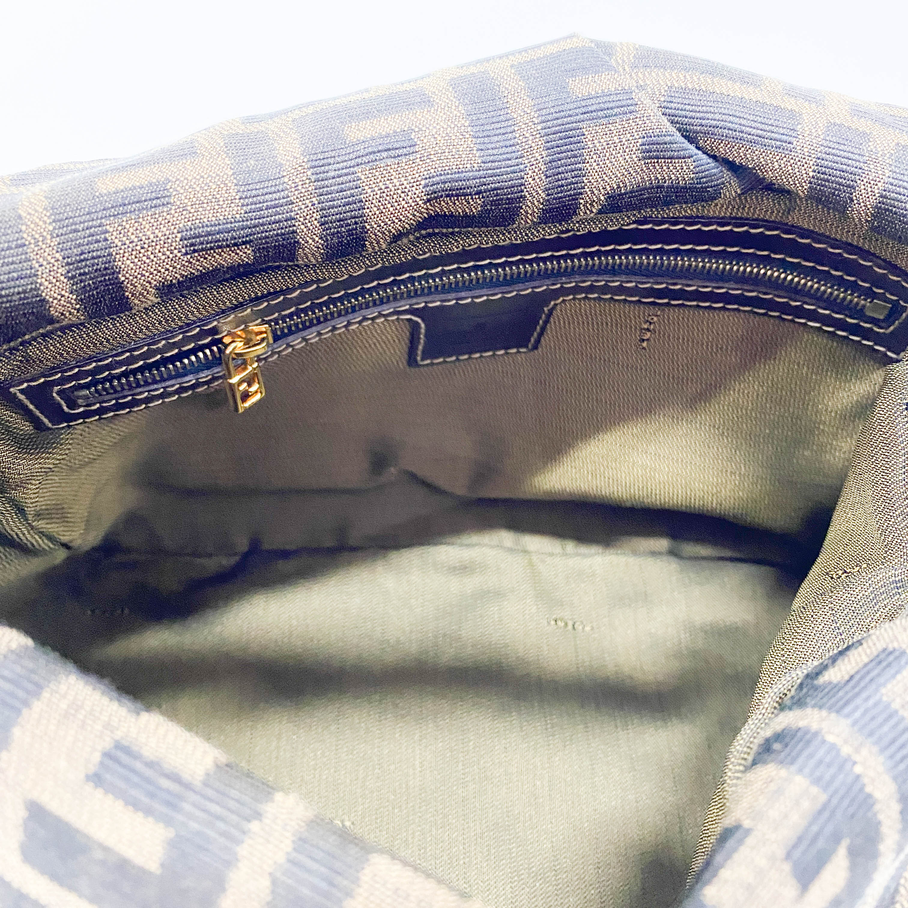 Zucca Brown Canvas Shoulder Bag