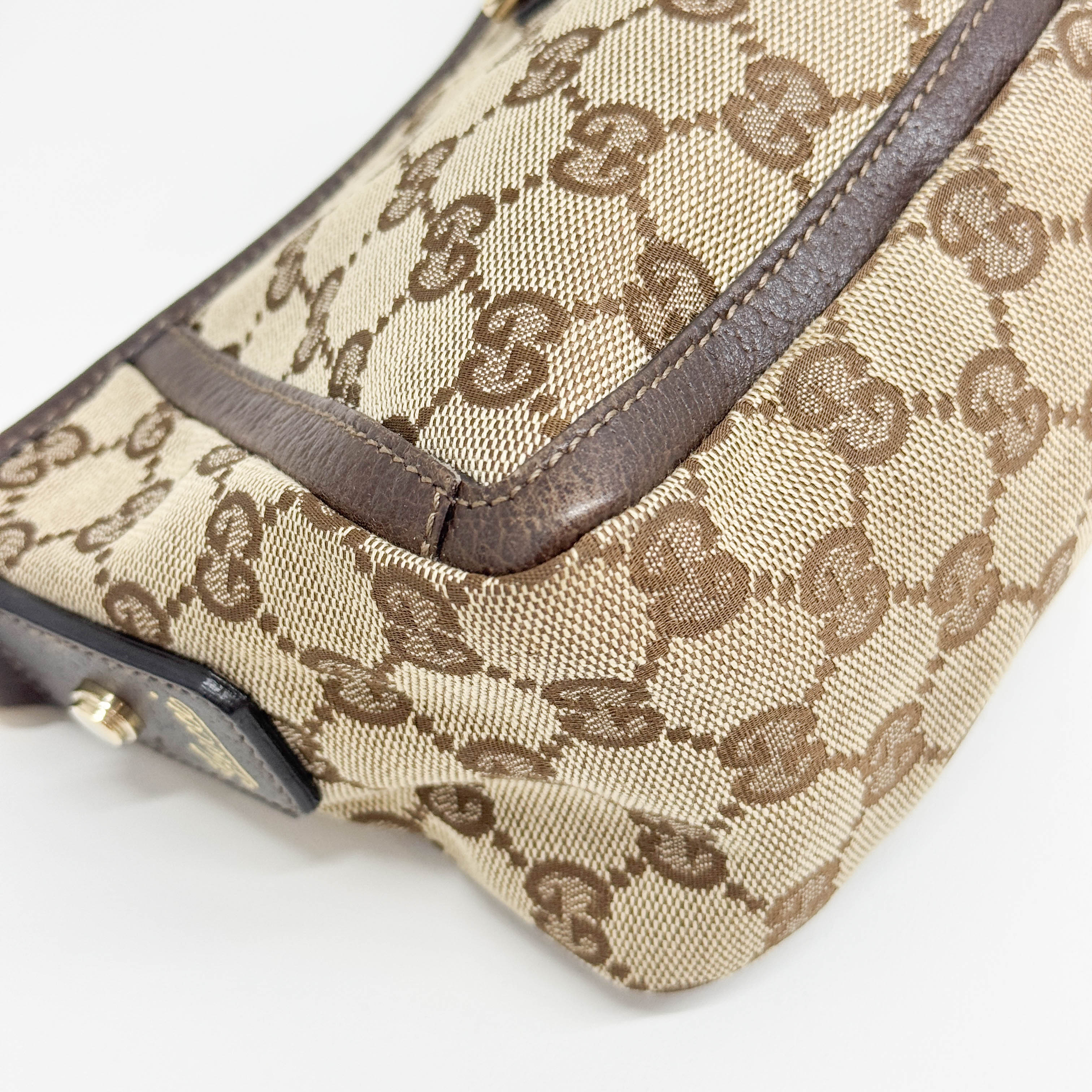 Abbey Brown GG Canvas Shoulder Bag