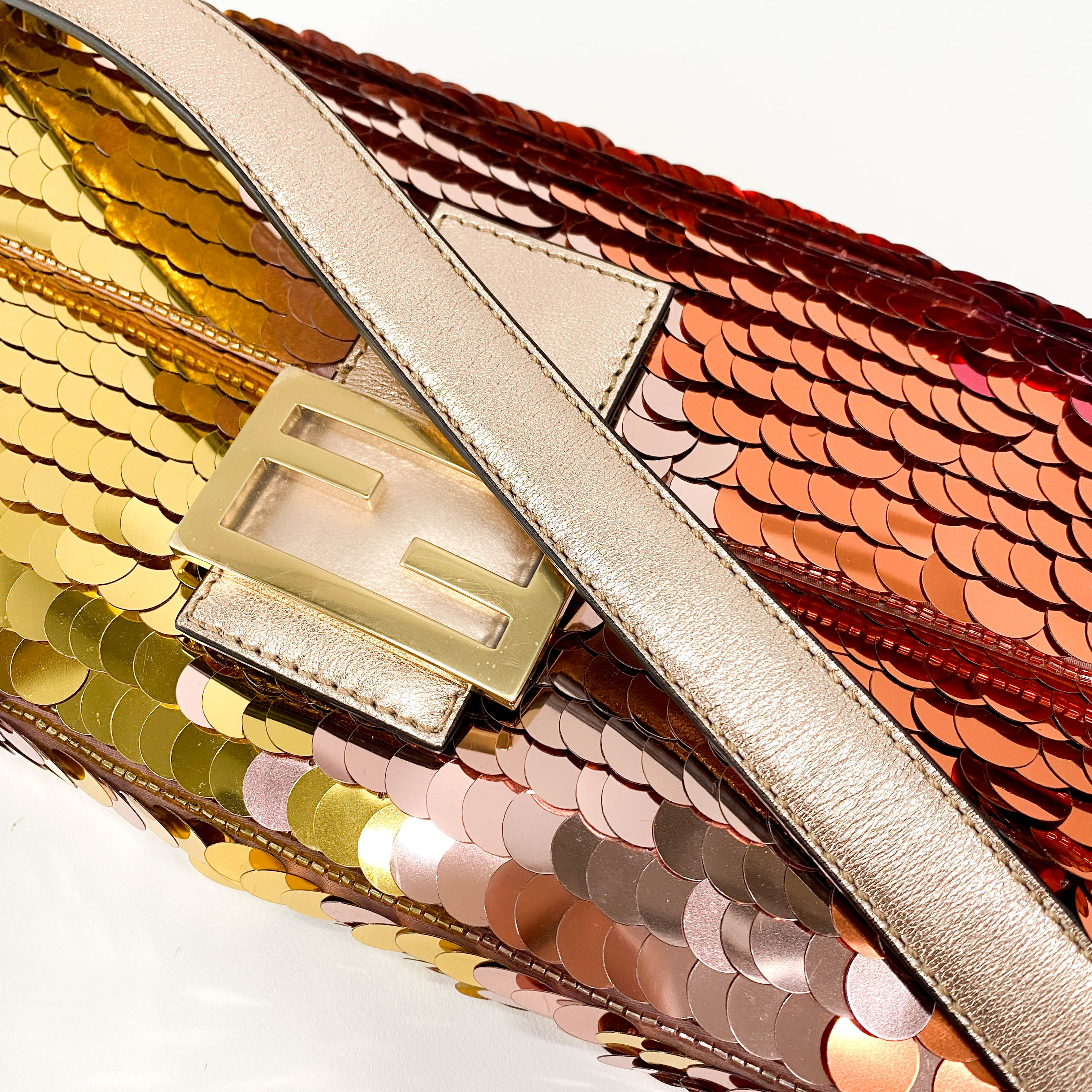 Baguette Re-Edition 1997 Pink/Red Multicolor Sequin Shoulder Bag