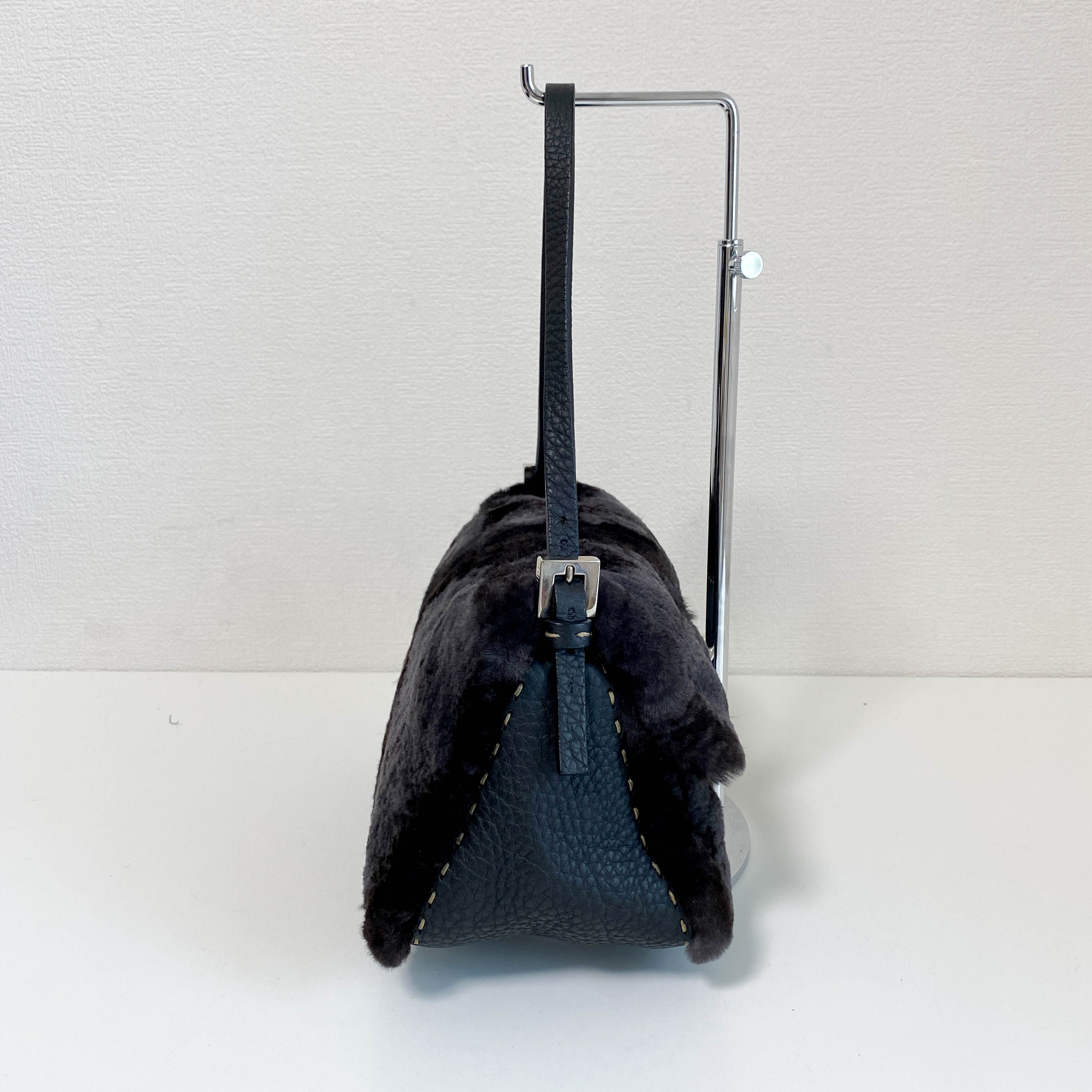 Mini Mamma Baguette Black Fur and Leather