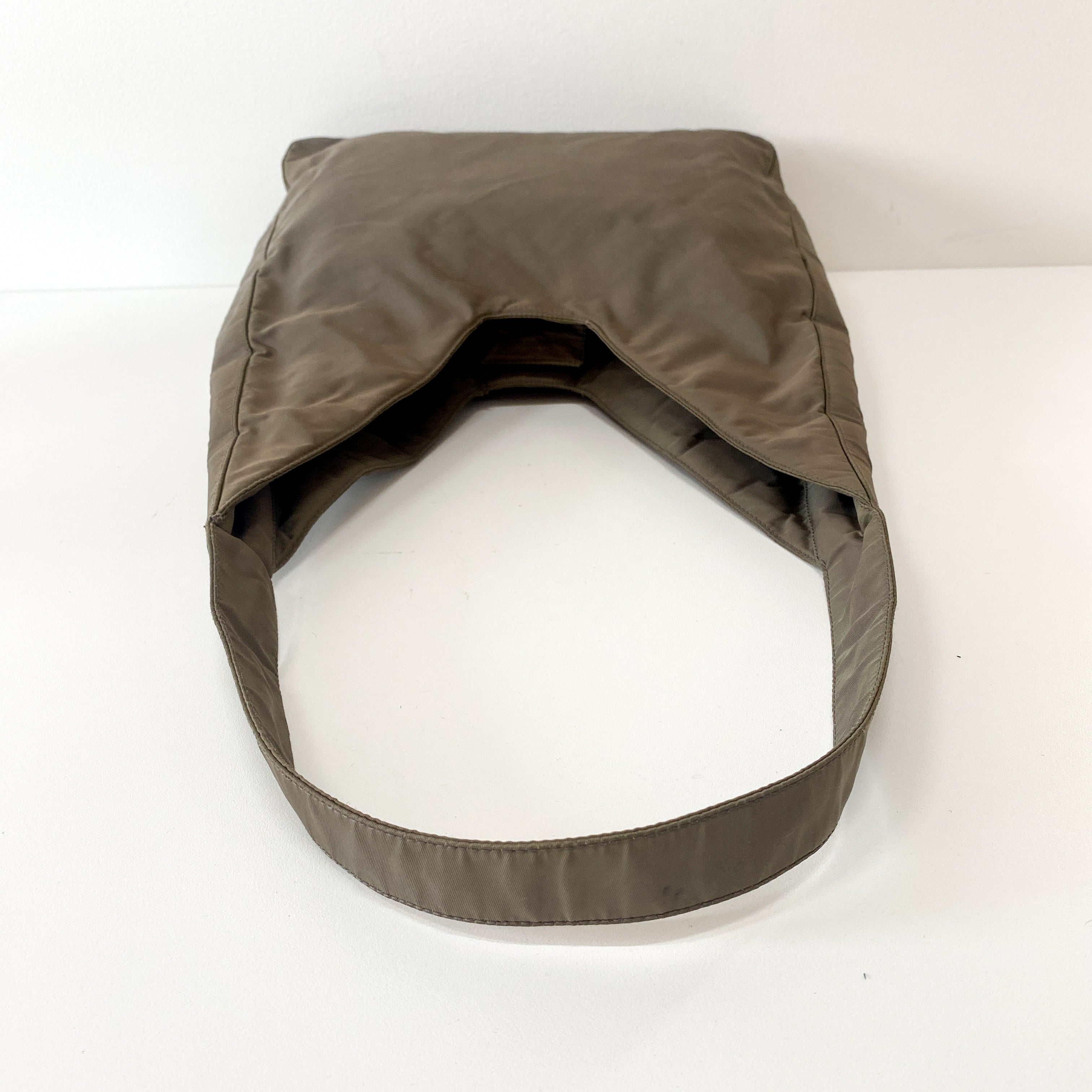 Archive Tessuto Grey Nylon Turnaround Strap Shoulder Bag