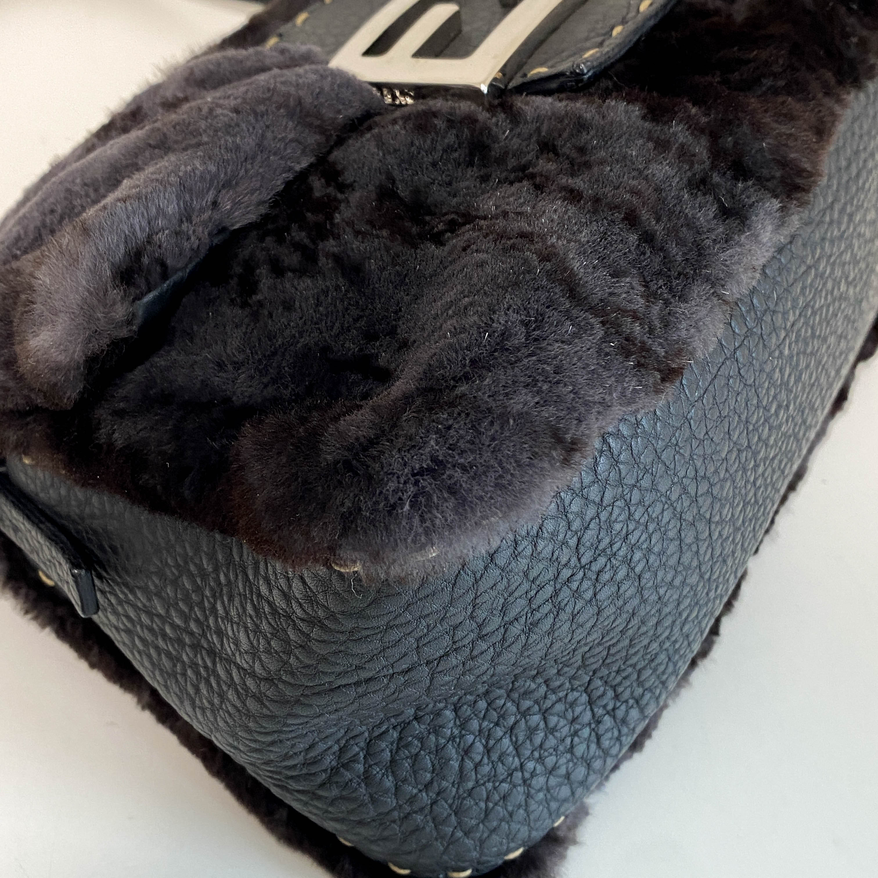 Mini Mamma Baguette Black Fur and Leather