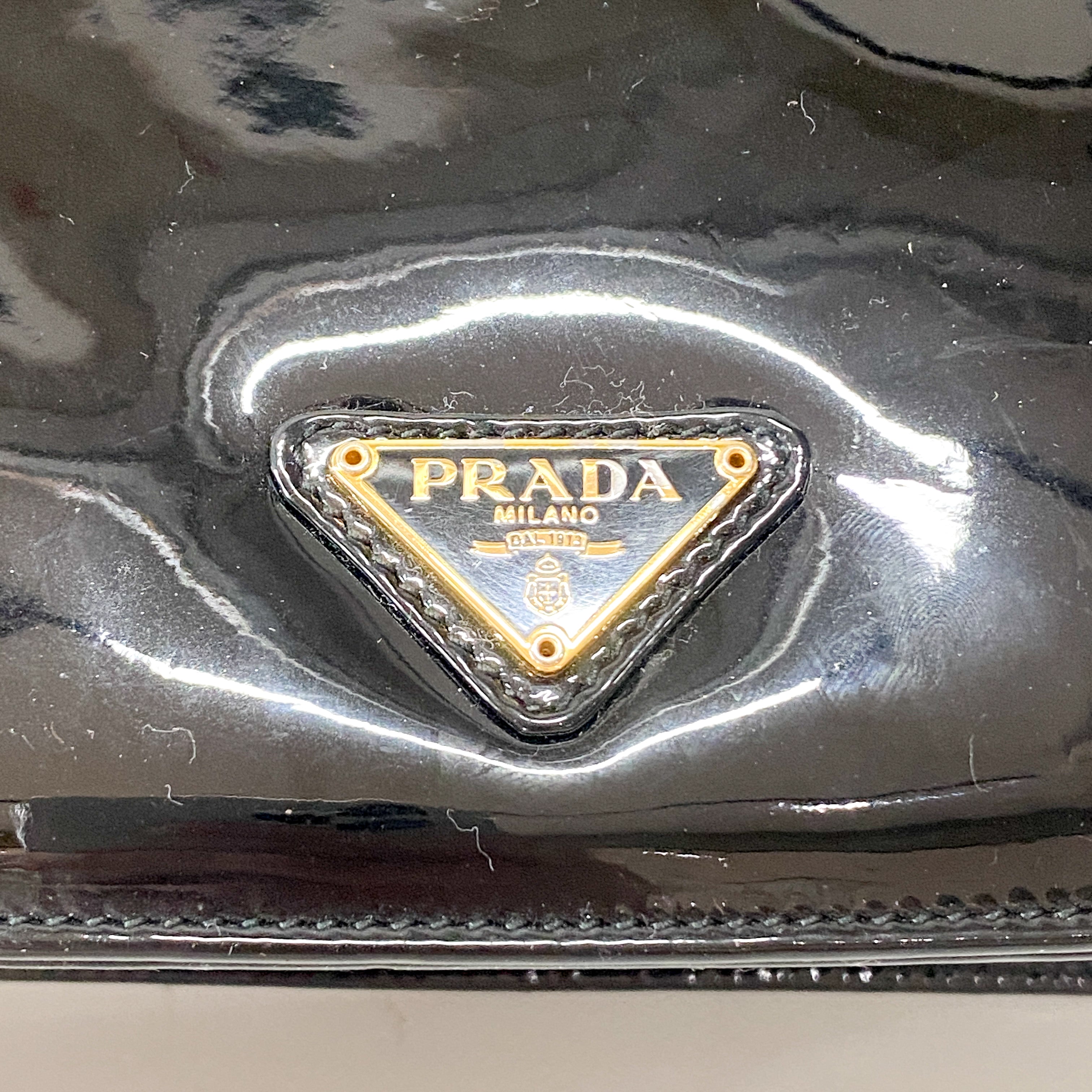 Black Patent Leather Plastic Chain Shoulder Bag