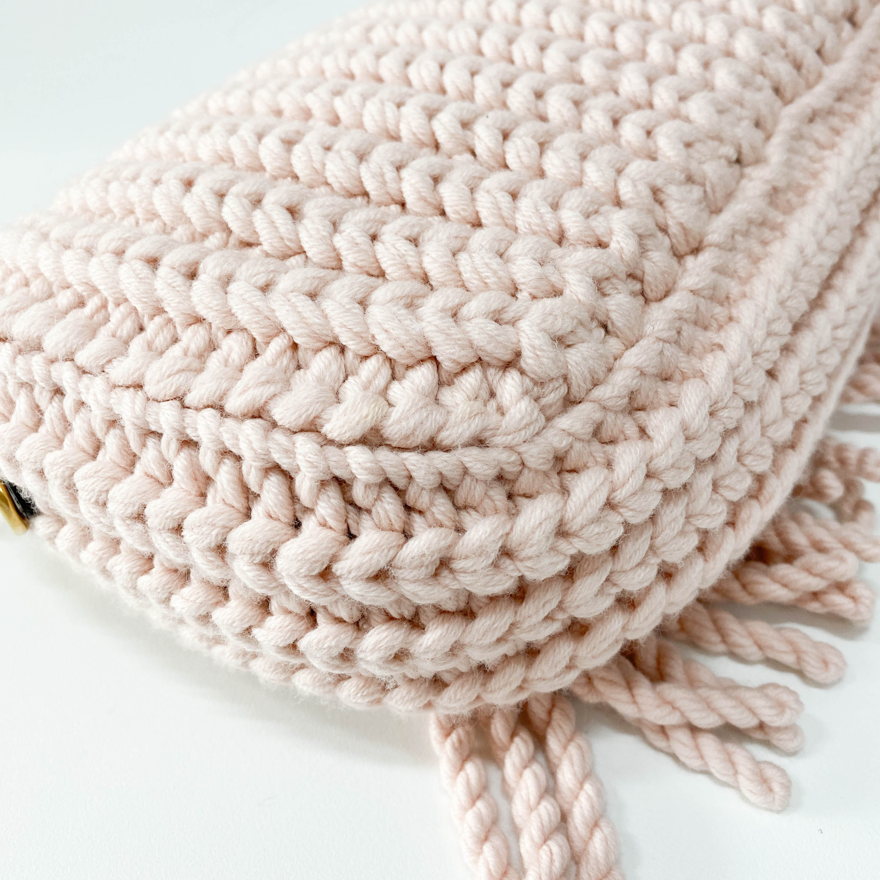 Baguette Pink Wool Knit Fringe Shoulder Bag