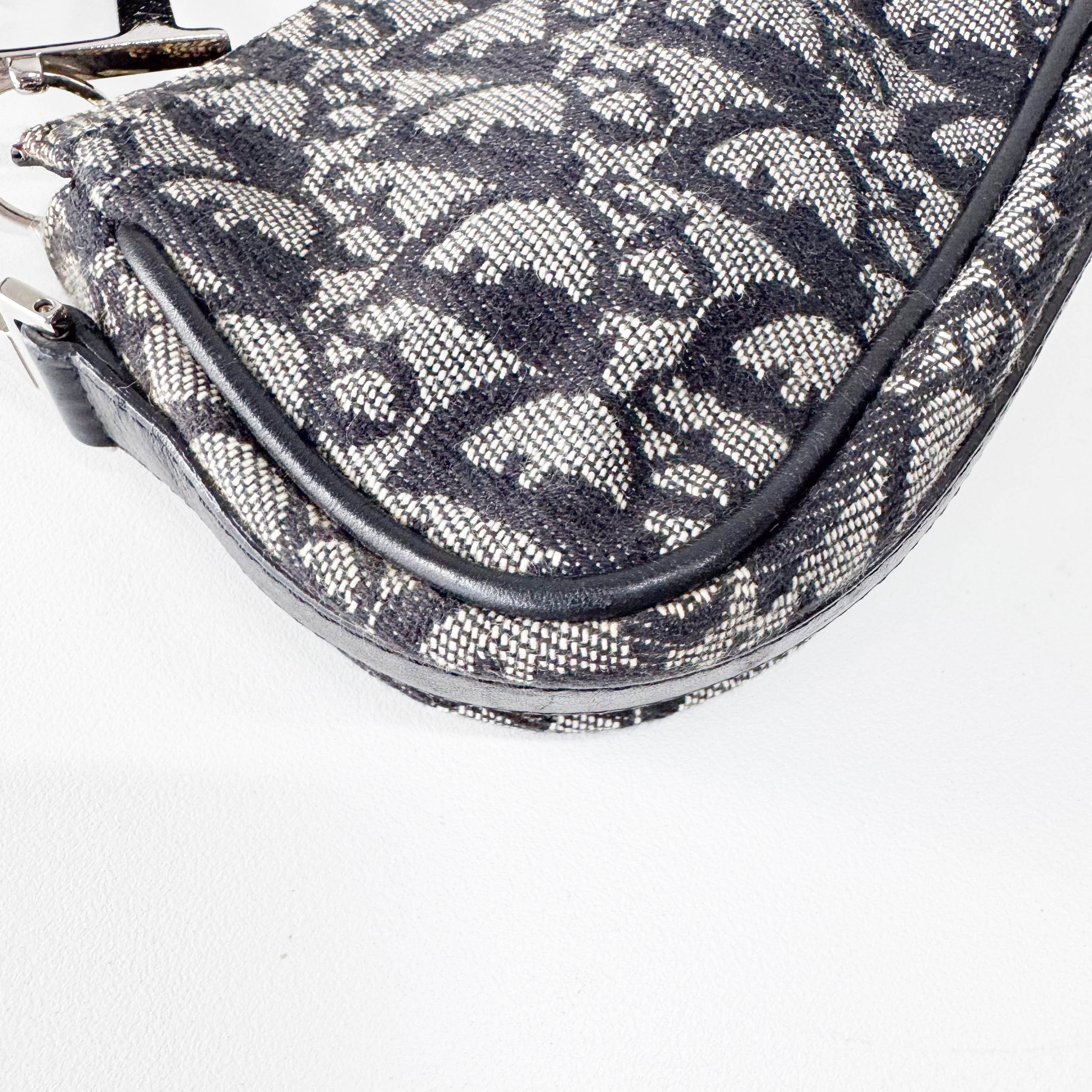 Black Trotter Canvas Bag