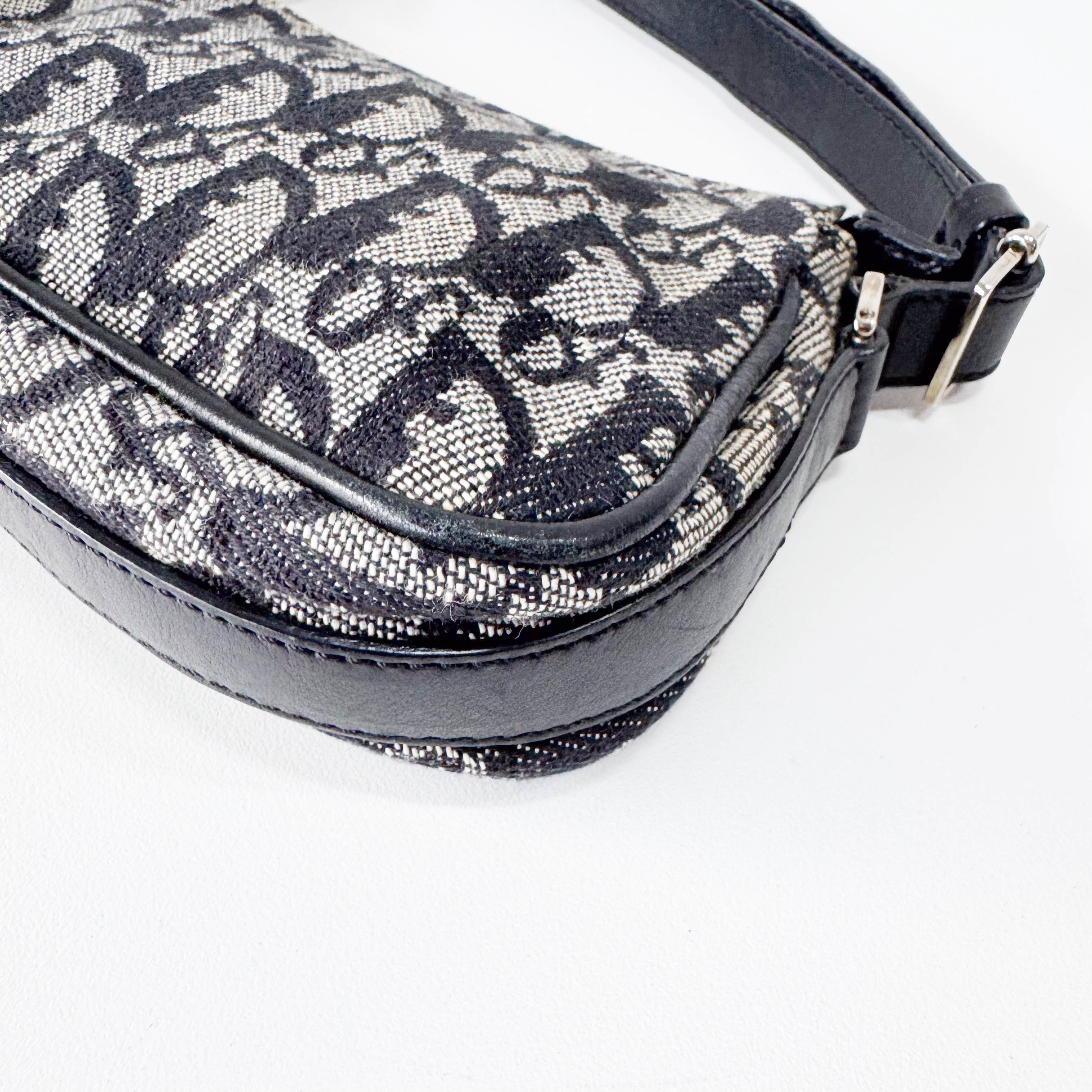 Black Trotter Canvas Bag