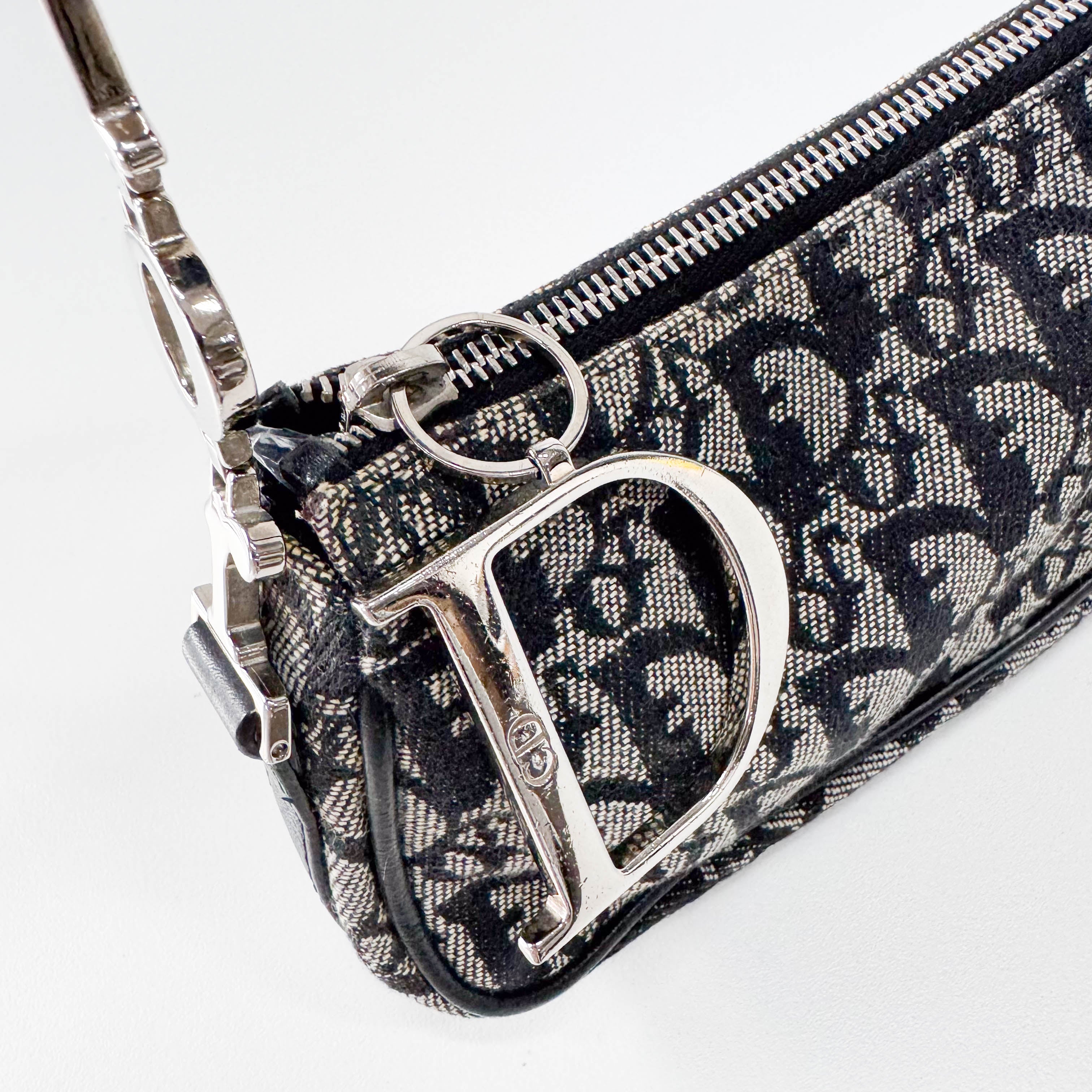 Black Trotter Canvas Bag