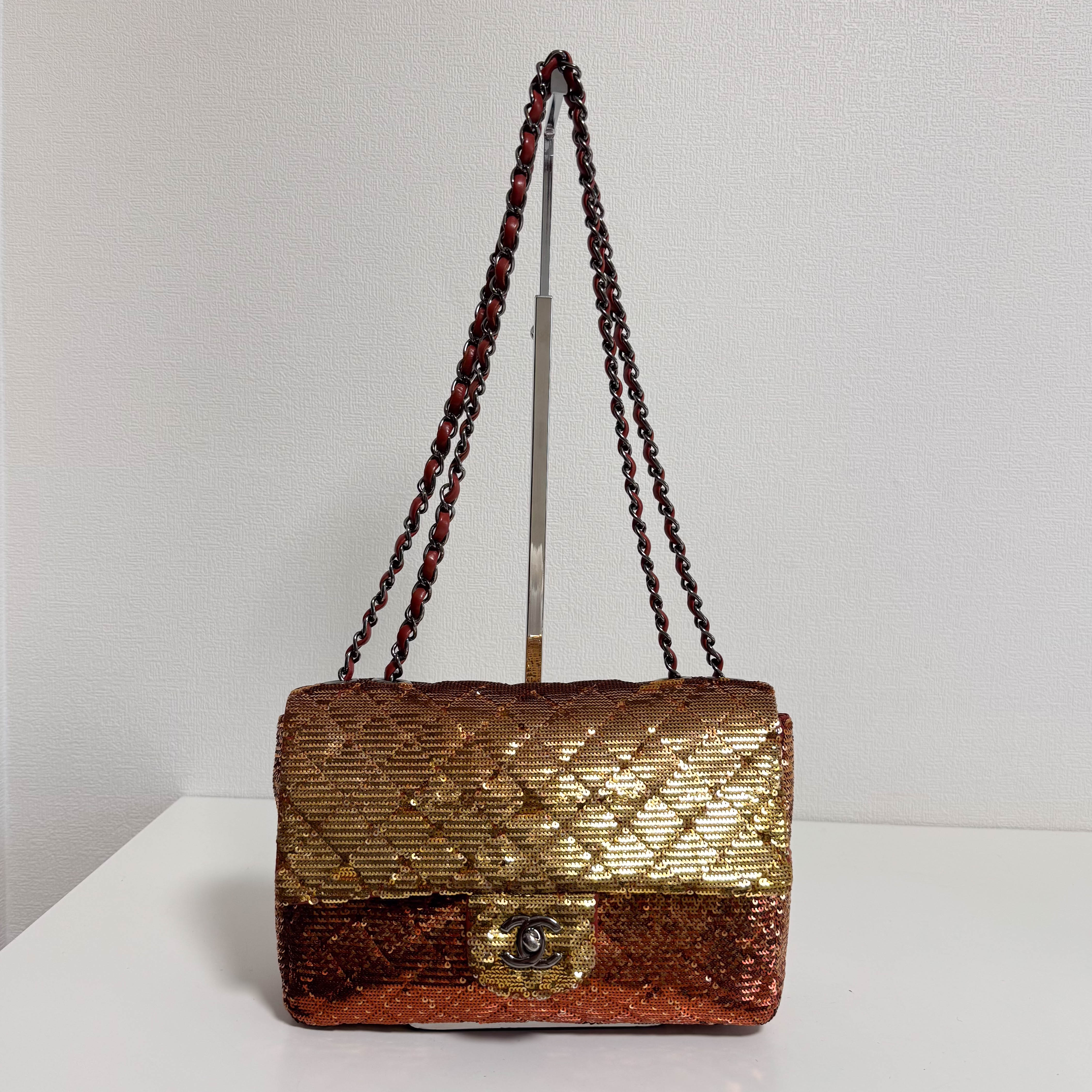CC Flap Quilted Ombre Sequins Chain Shoulder Bag