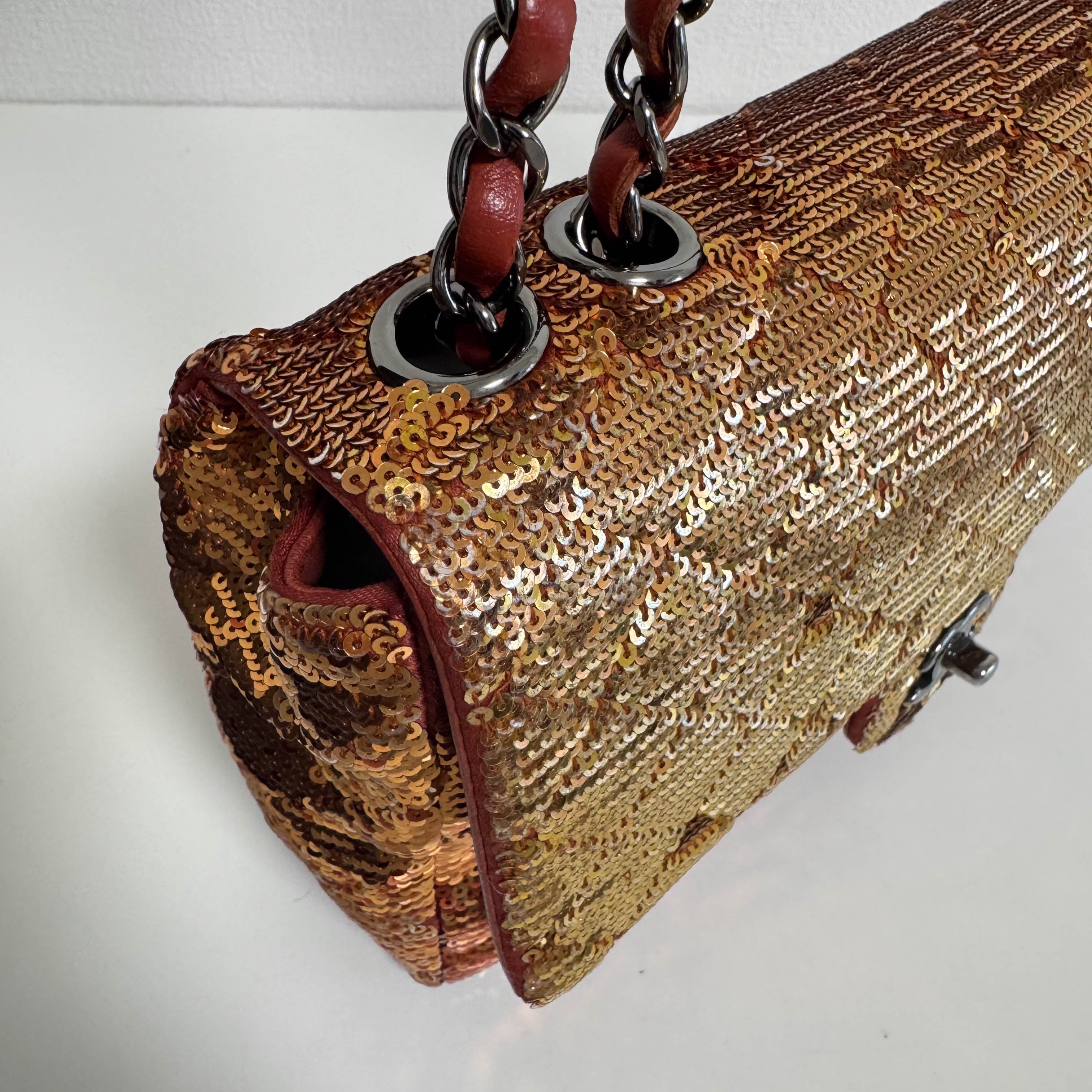 CC Flap Quilted Ombre Sequins Chain Shoulder Bag