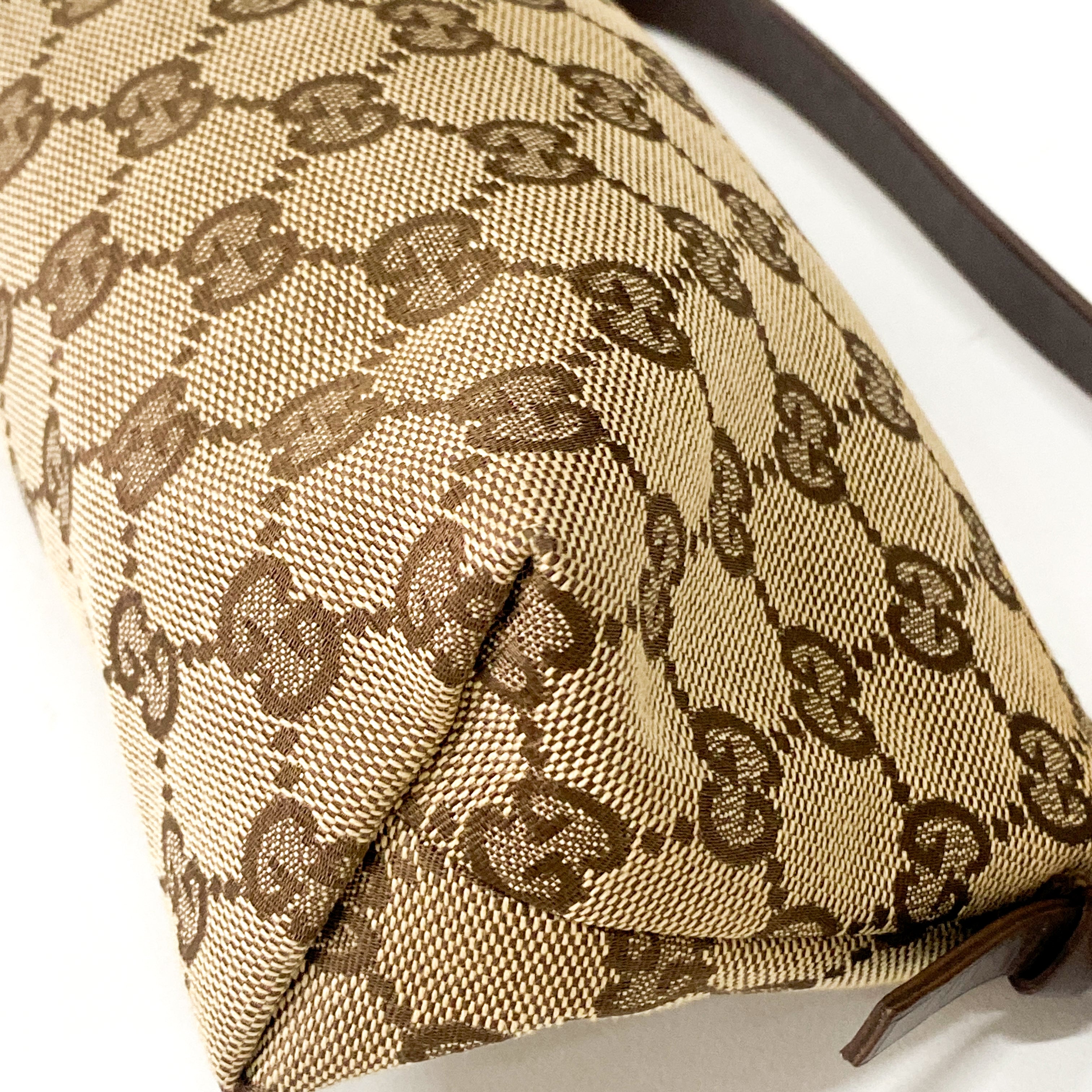 GG Canvas Pochette Accesories Shoulder Bag