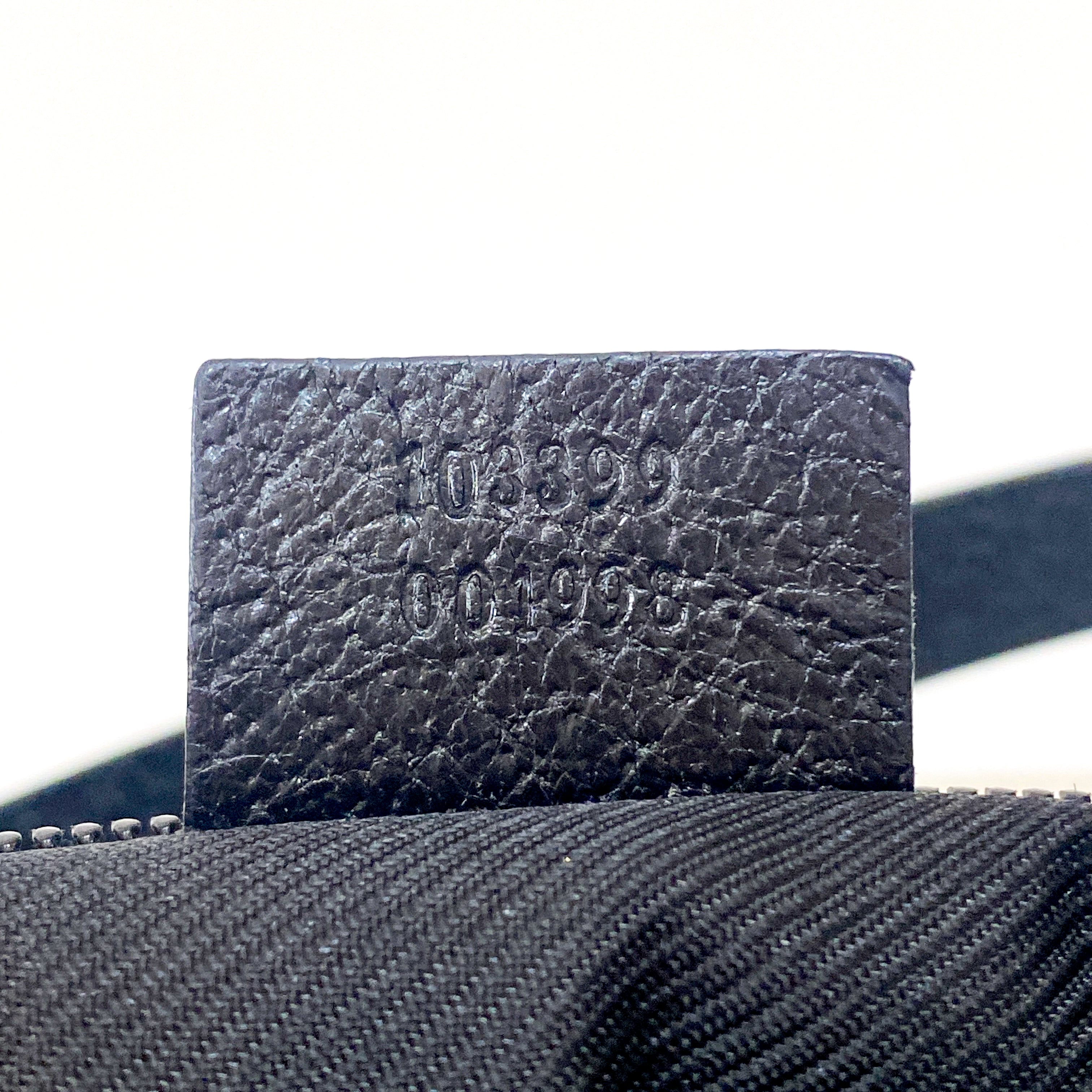 GG Canvas Black Pochette Accesories Shoulder Bag