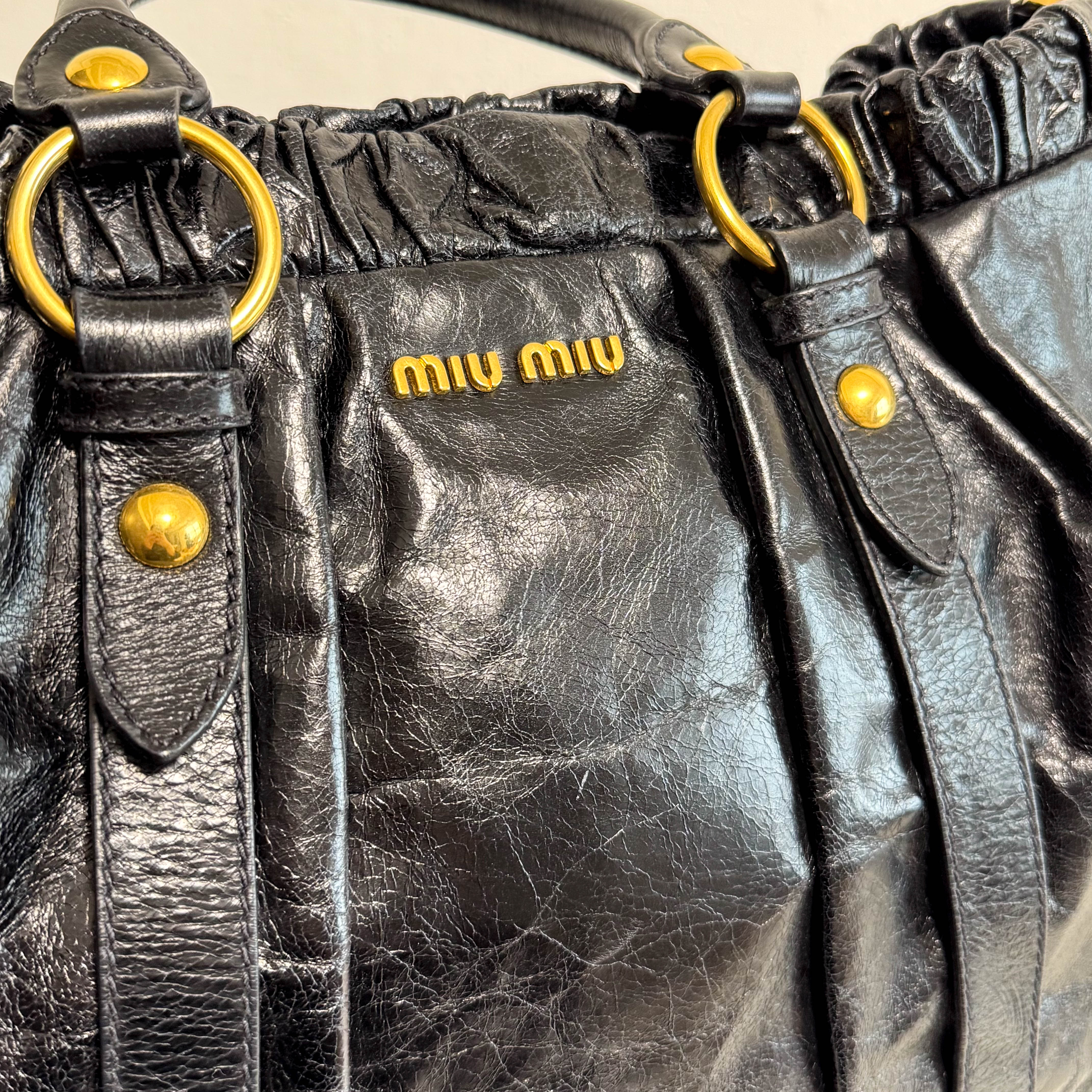 Vitello Black LM Leather Handbag Shoulder Bag