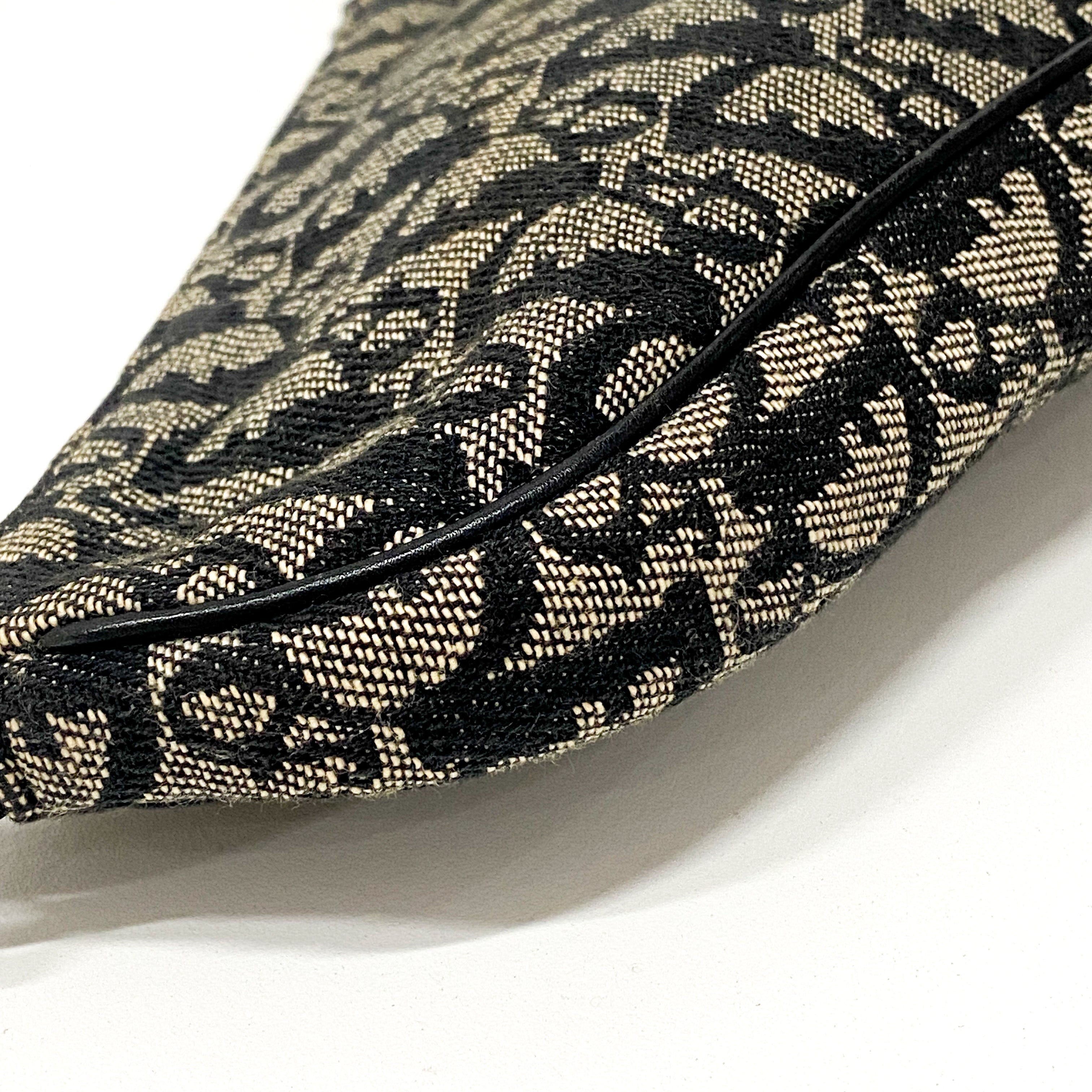 Trotter Saddle Canvas Bag