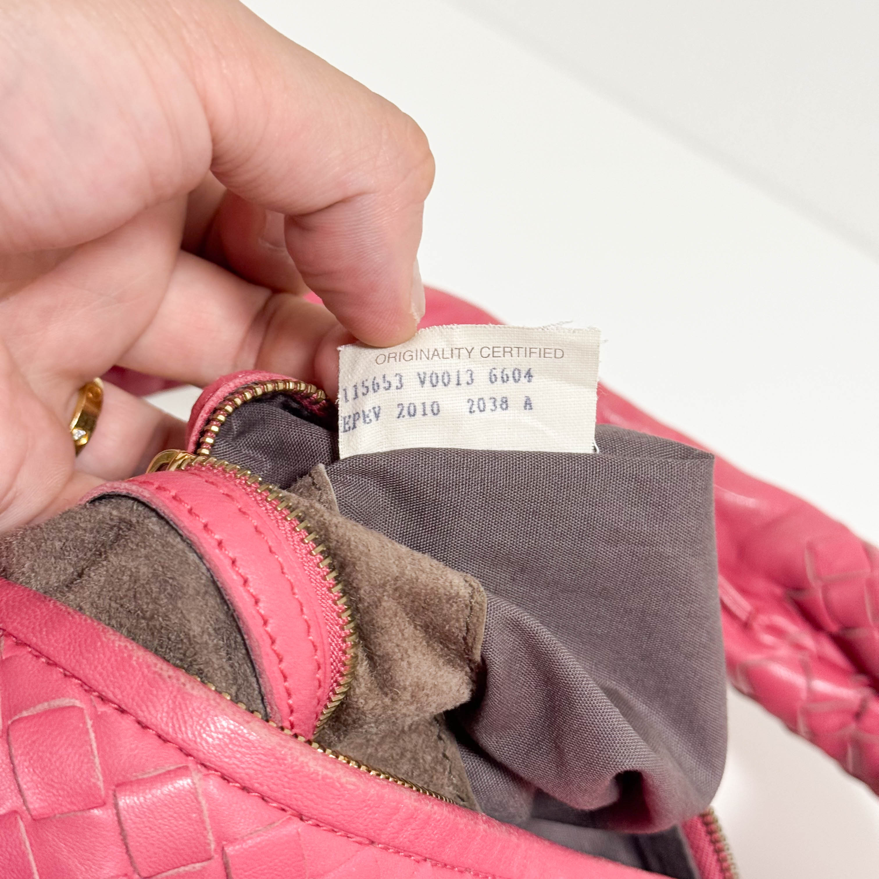 BOTTEGA VENETA Intrecciato Veneta Hobo Pink Bag, in , Sold by HIVE PRELOVED - Shoulder Bags