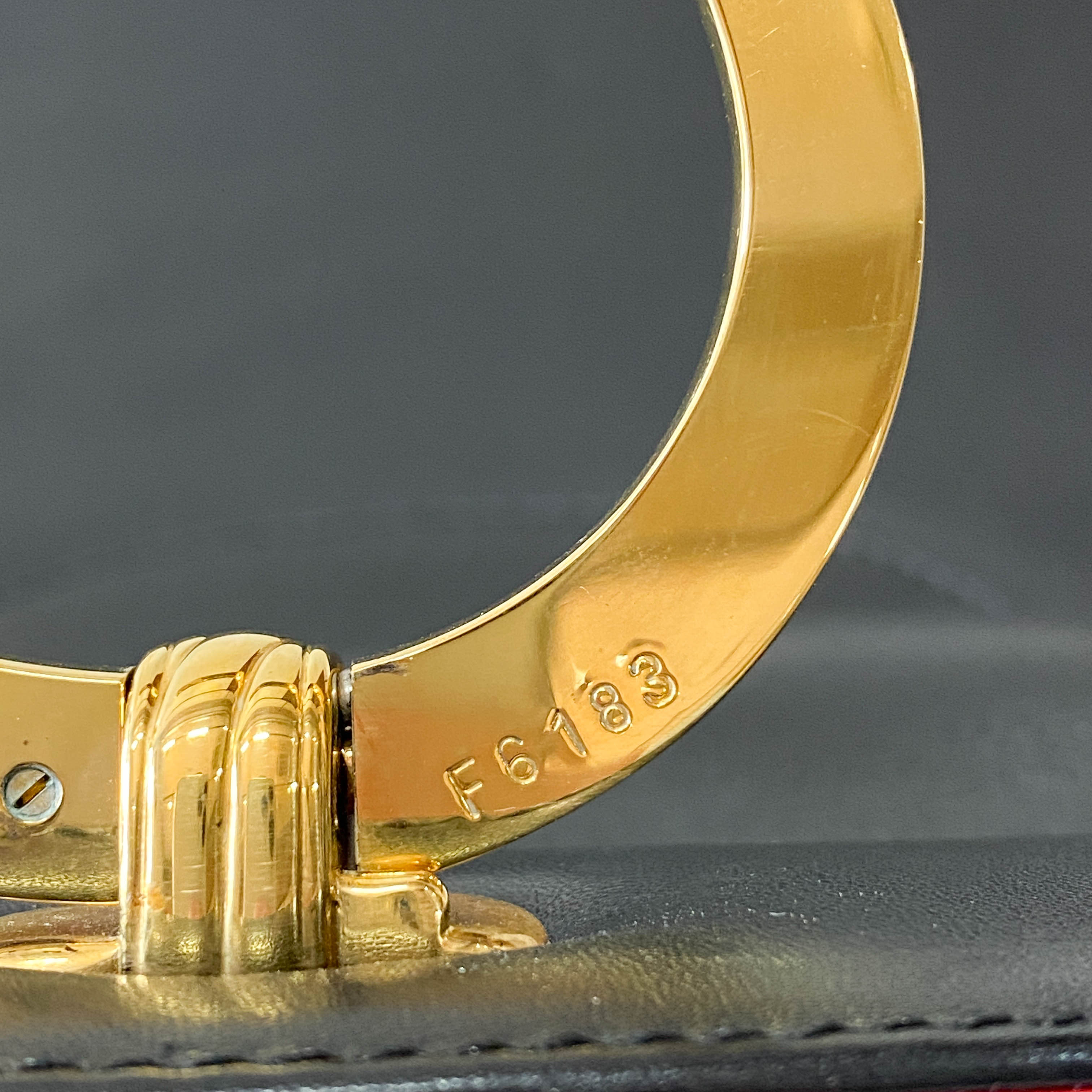 Panthère Black Leather Shoulder Bag