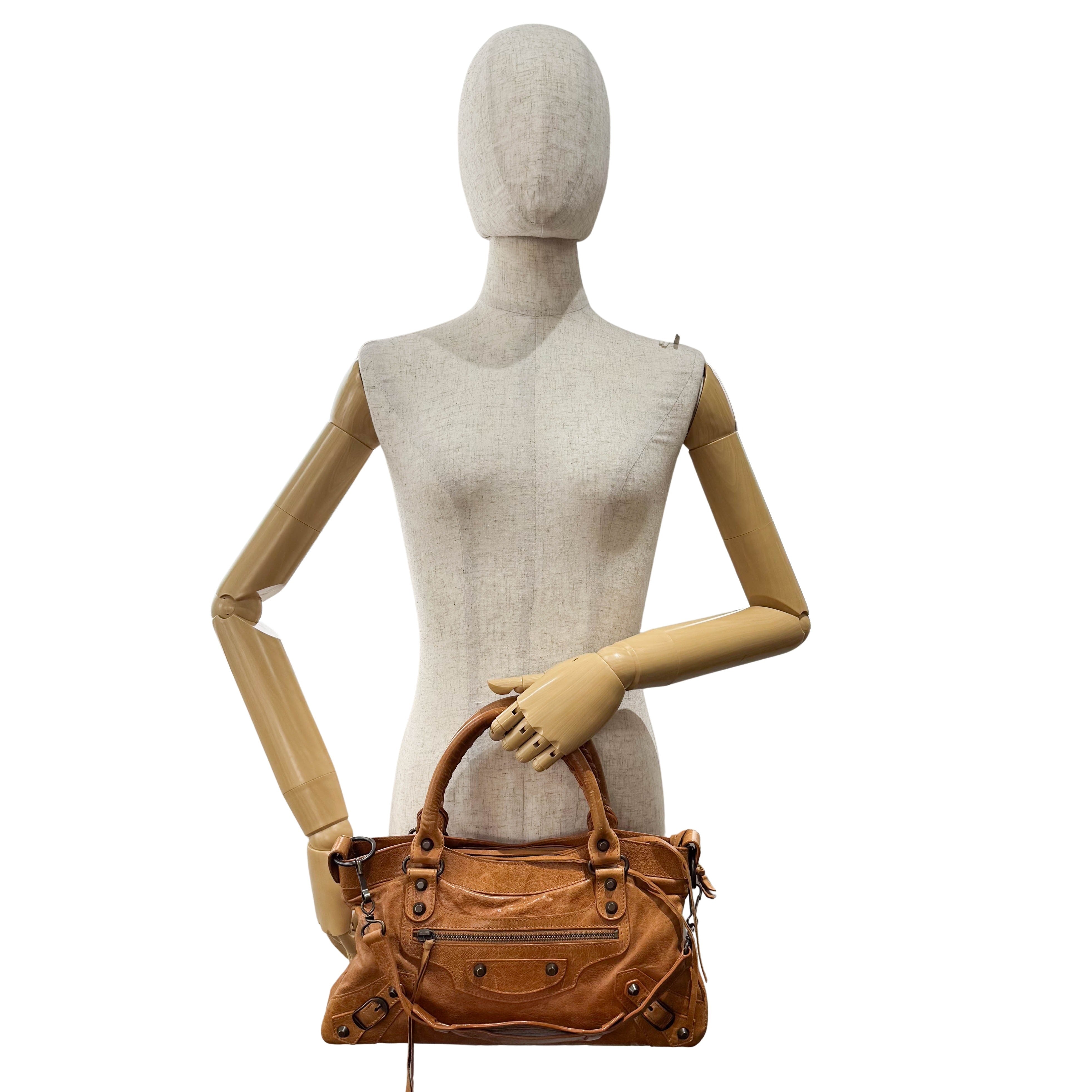 Le City Brown Leather Shoulder Bag