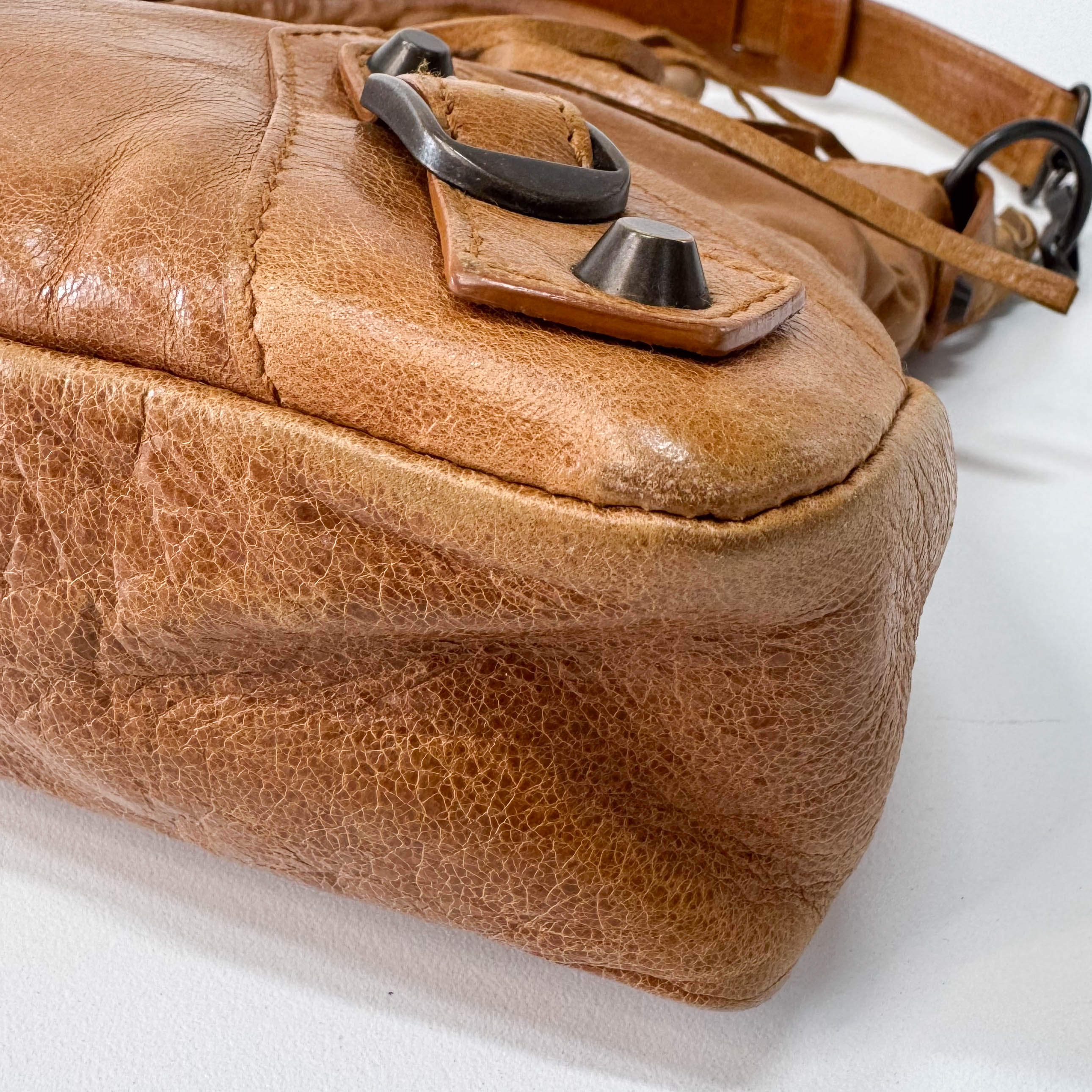 Le City Brown Leather Shoulder Bag