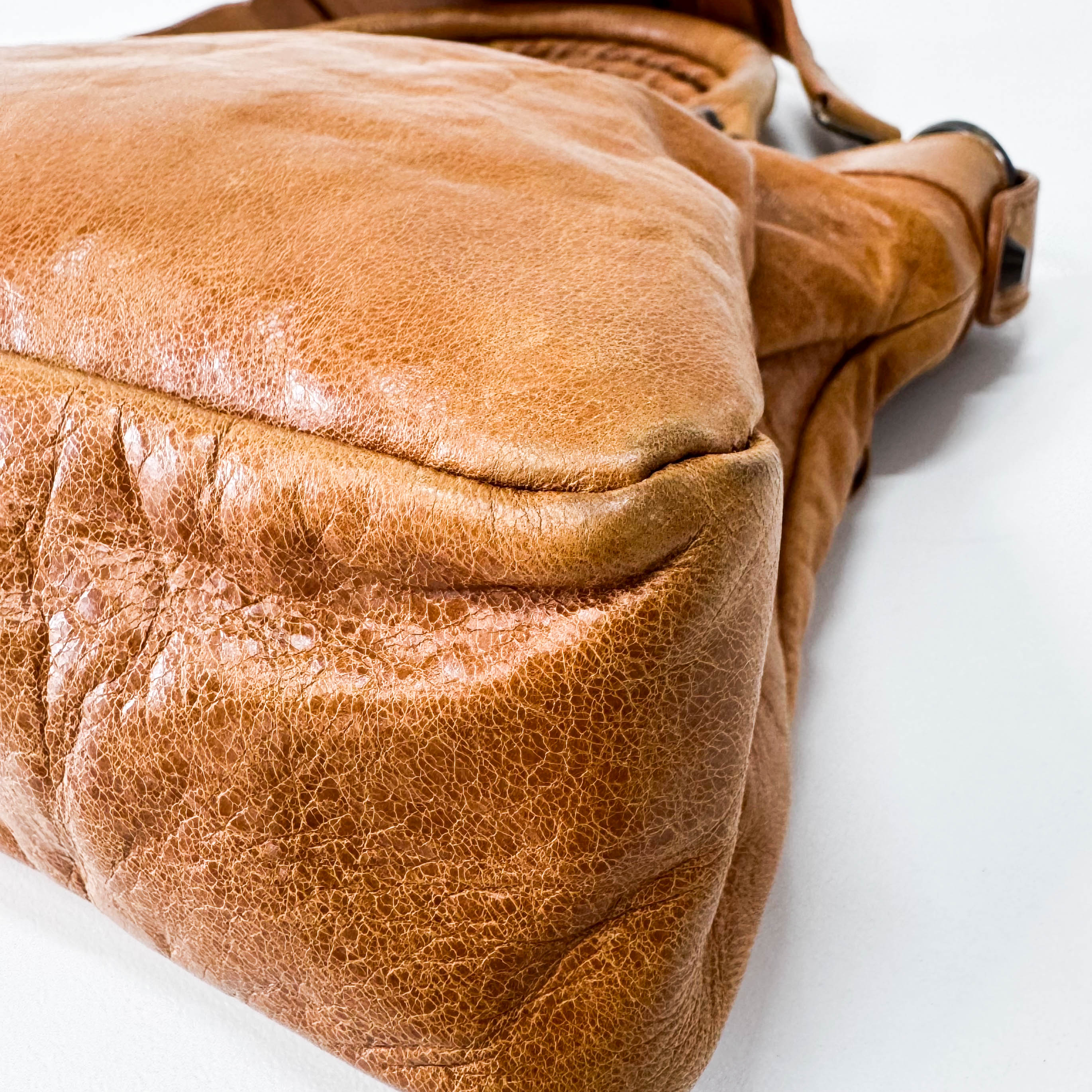 Le City Brown Leather Shoulder Bag