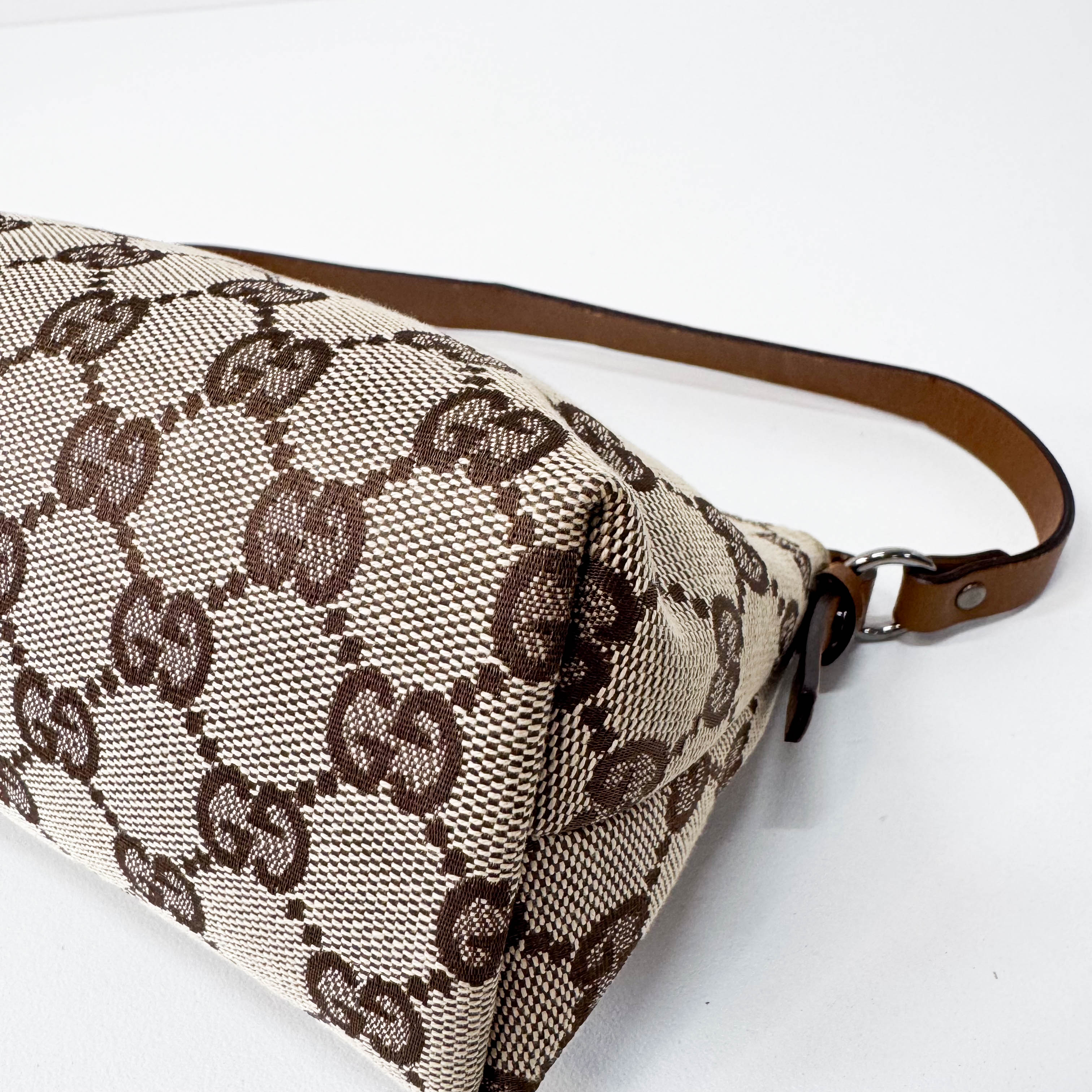 GG Canvas Pouch Shoulder Bag