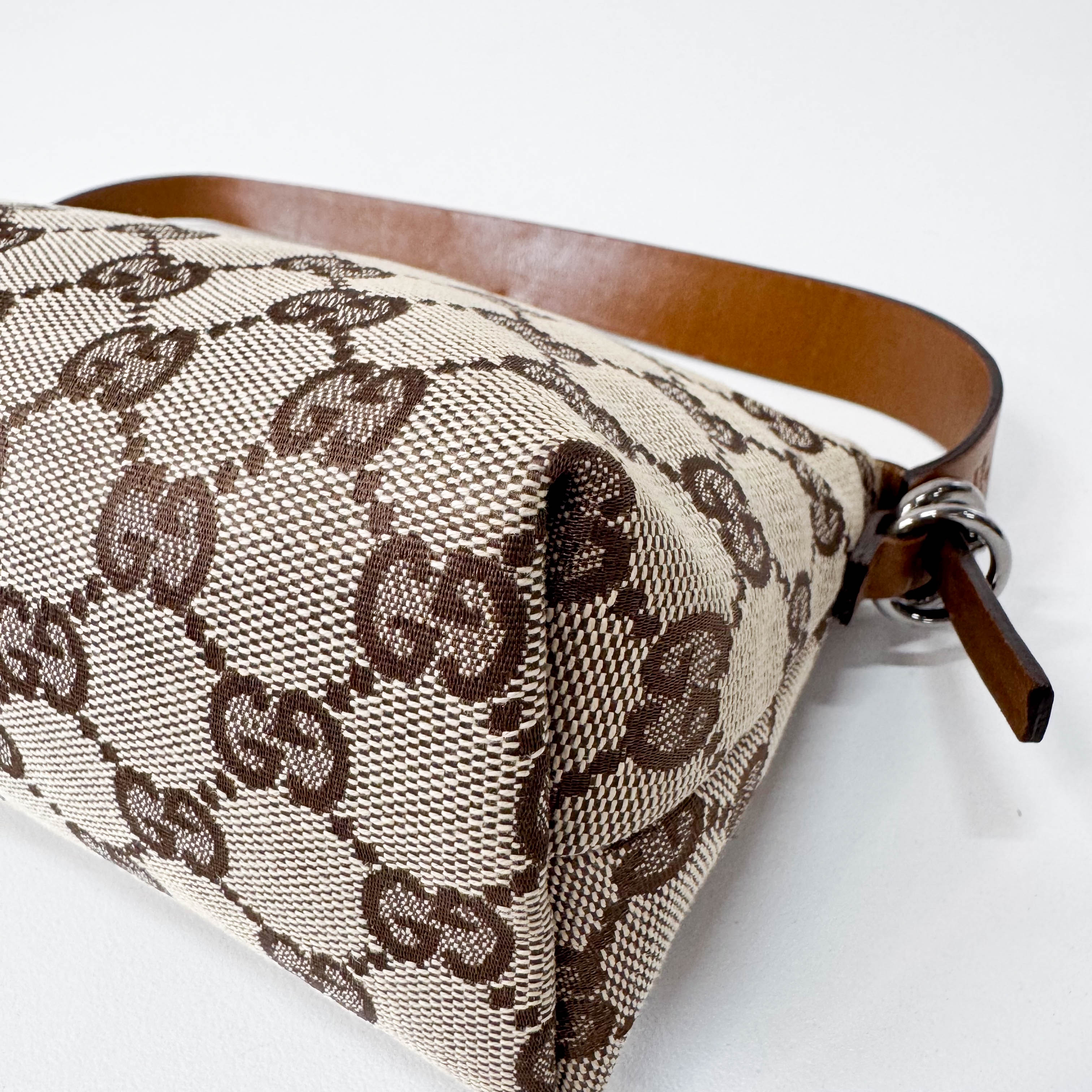 GG Canvas Pouch Shoulder Bag