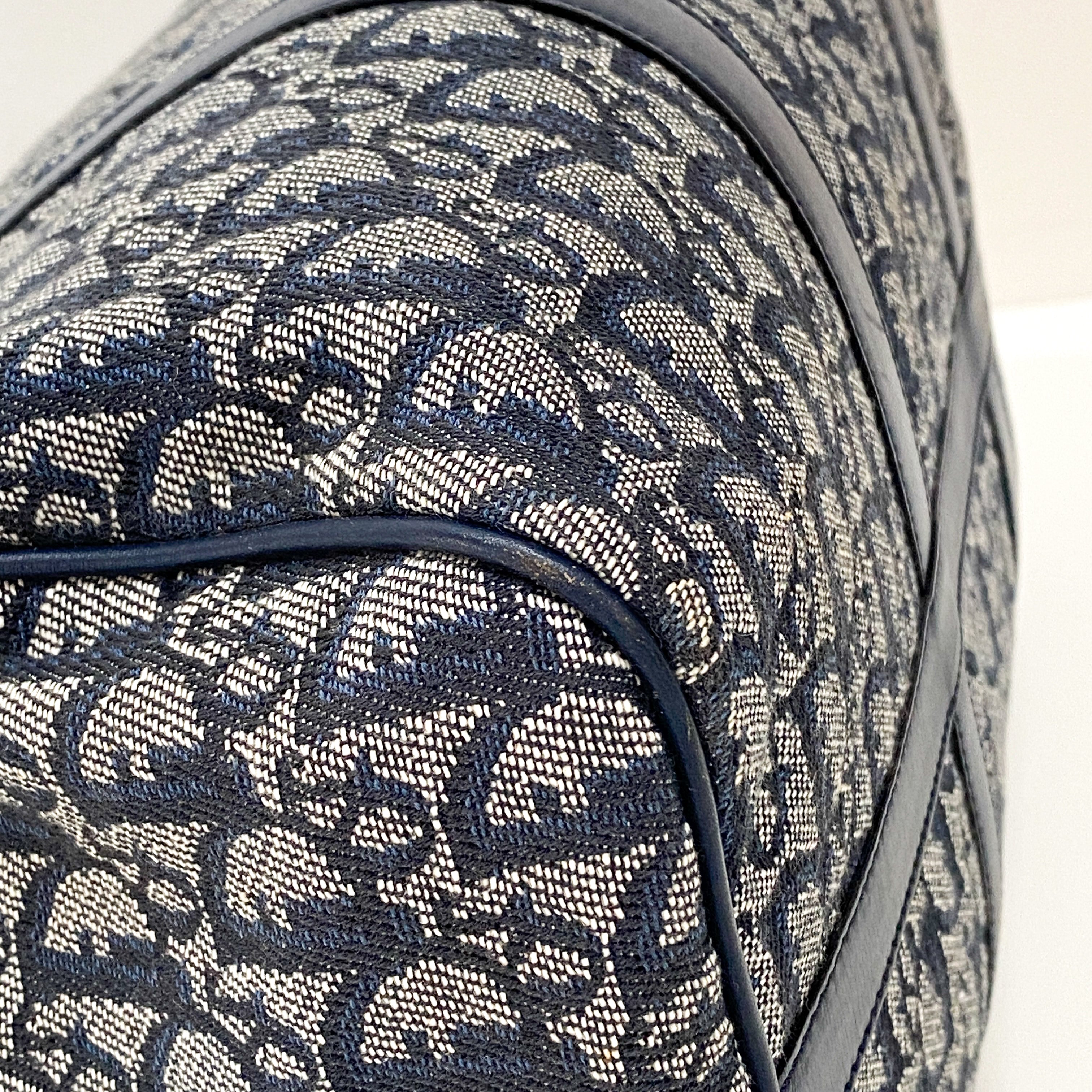 Navy Trotter Bowling Bag