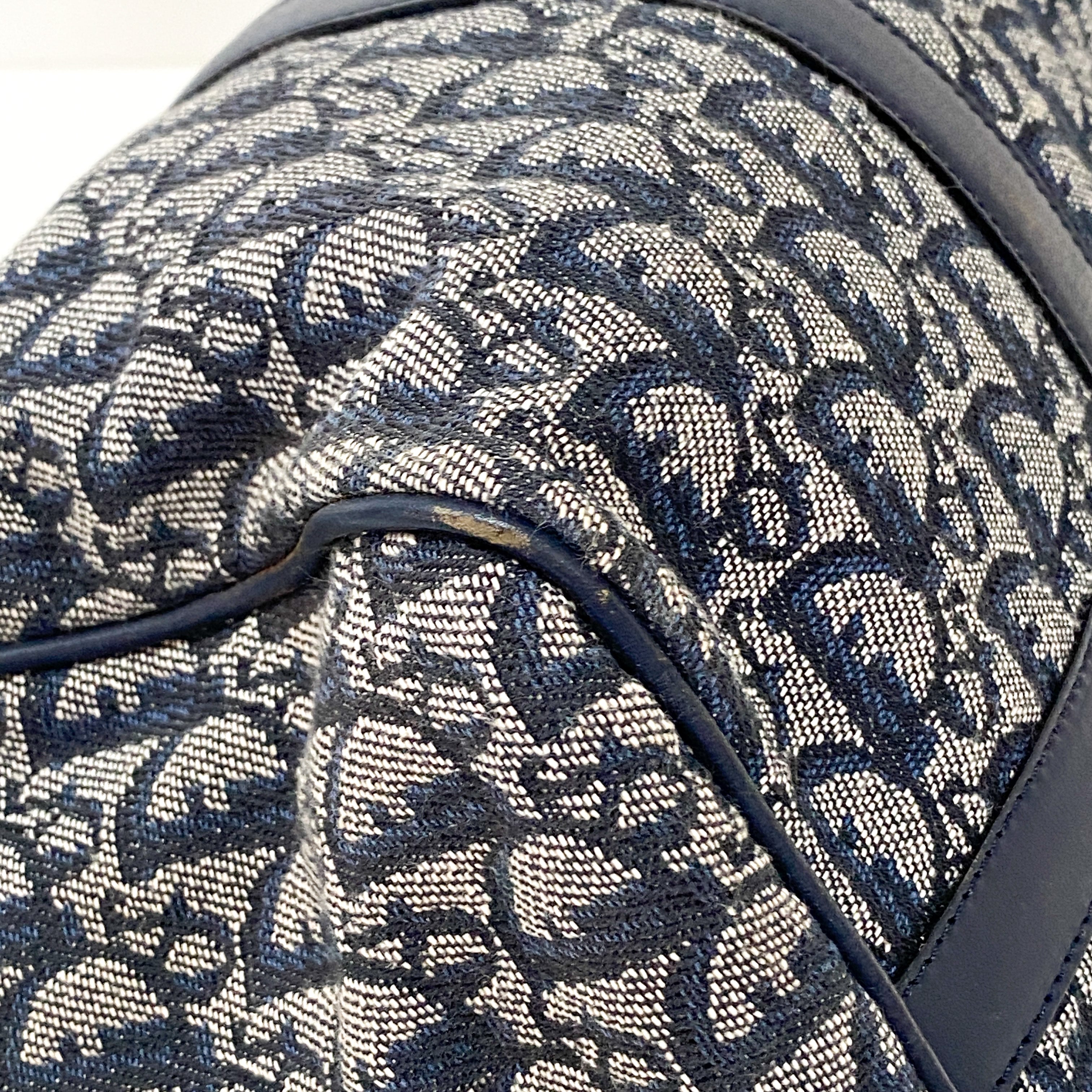 Navy Trotter Bowling Bag