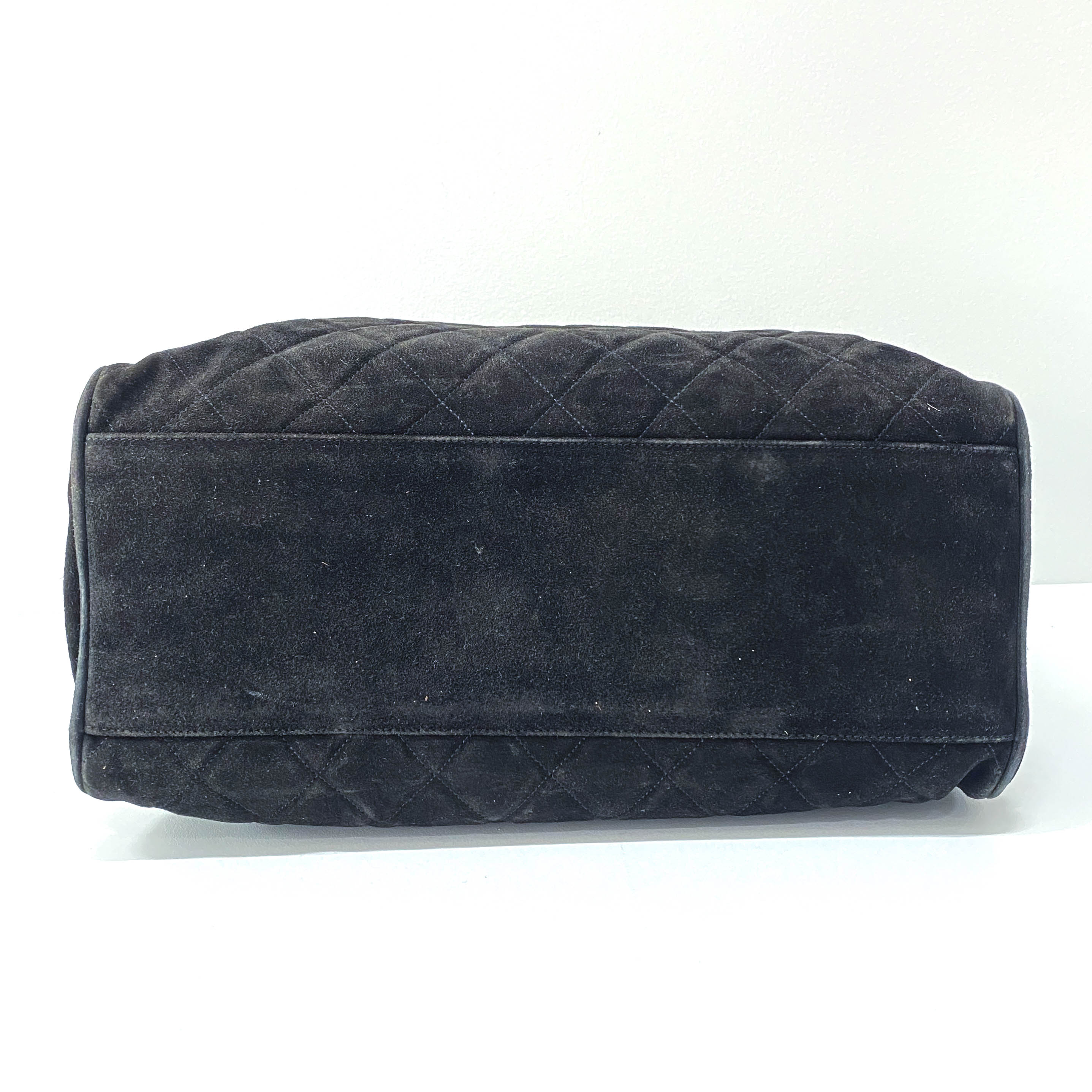 Matelassé Black Suede Shoulder Bag