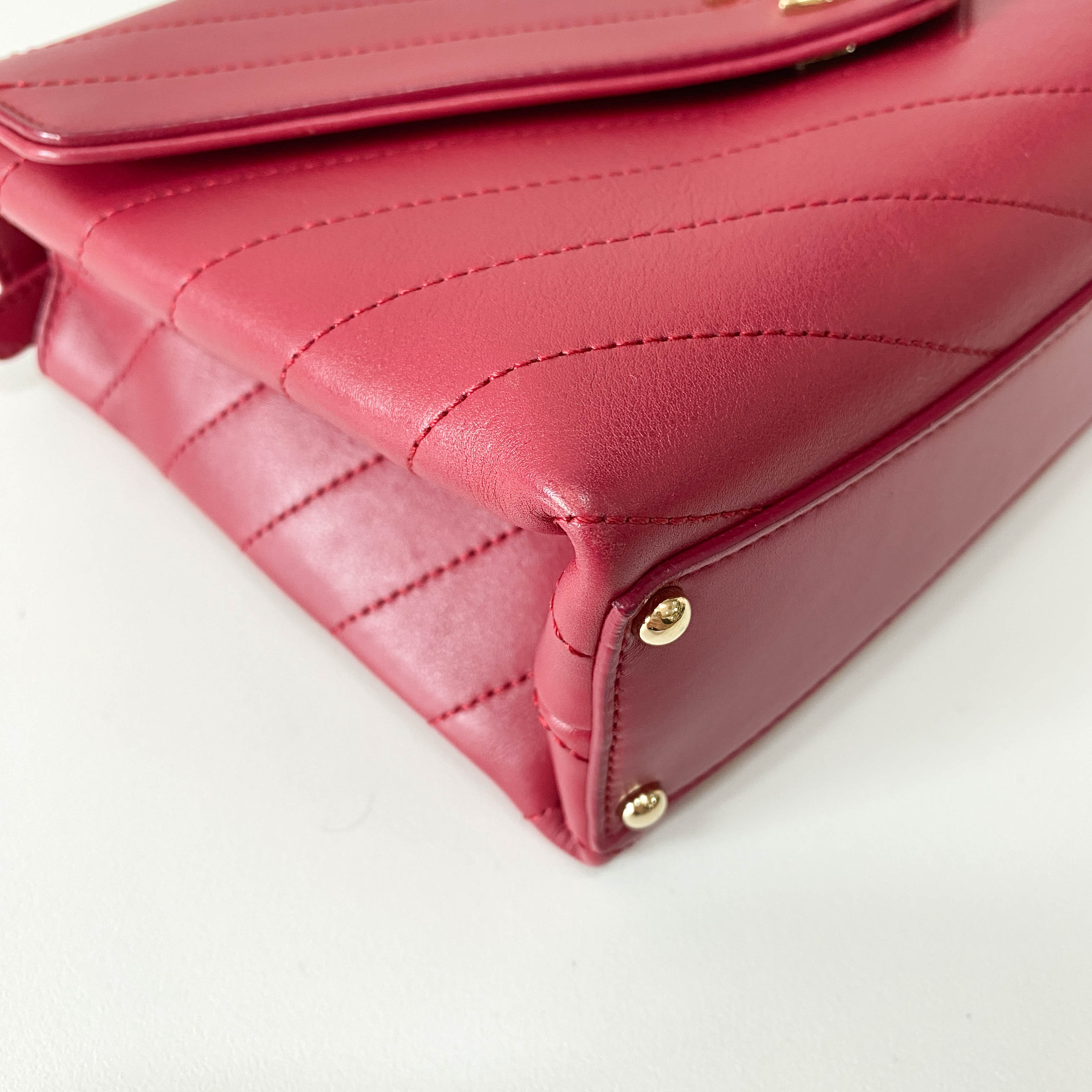 Chevron Red Leather Gold Chain Shoulder Bag