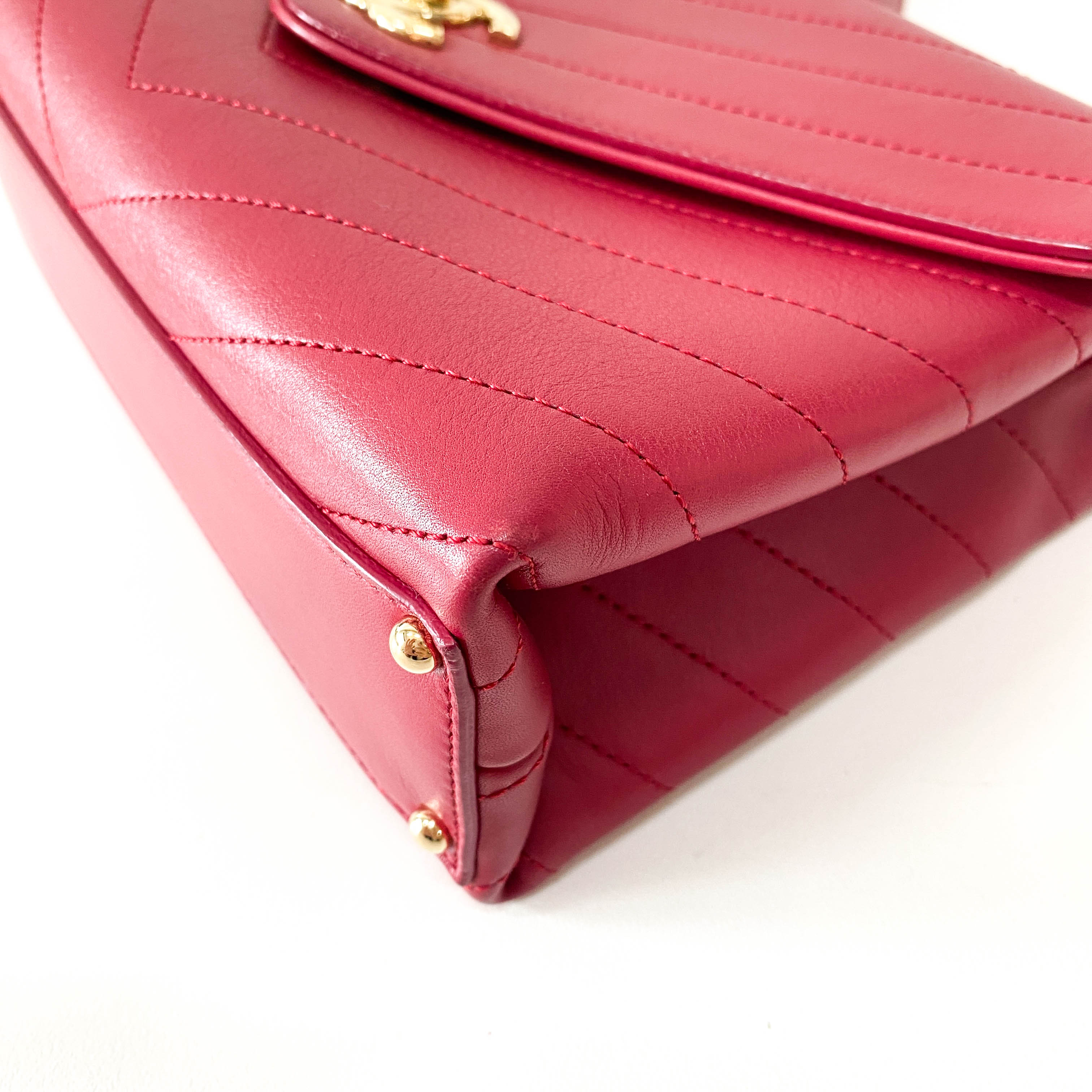 Chevron Red Leather Gold Chain Shoulder Bag