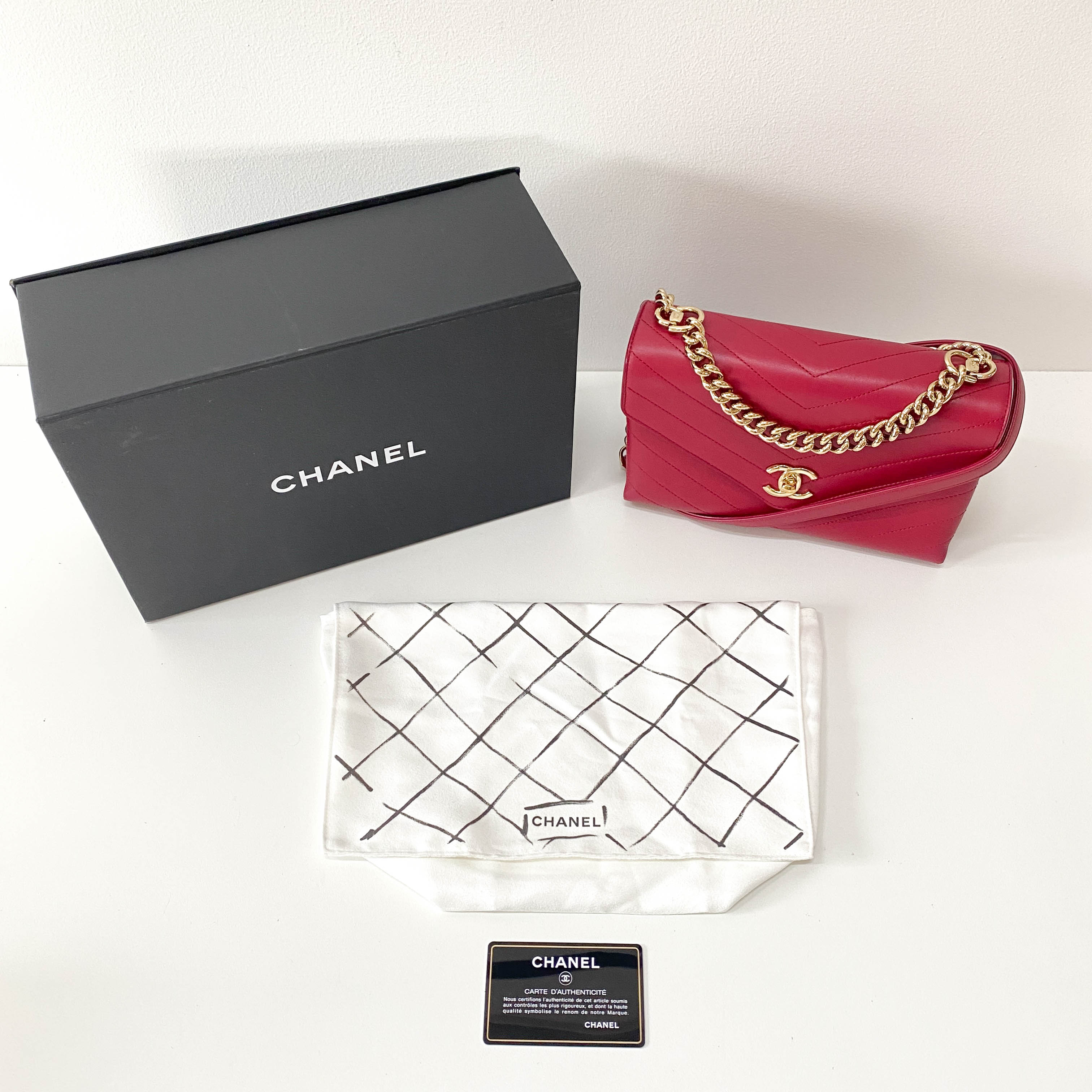 Chevron Red Leather Gold Chain Shoulder Bag