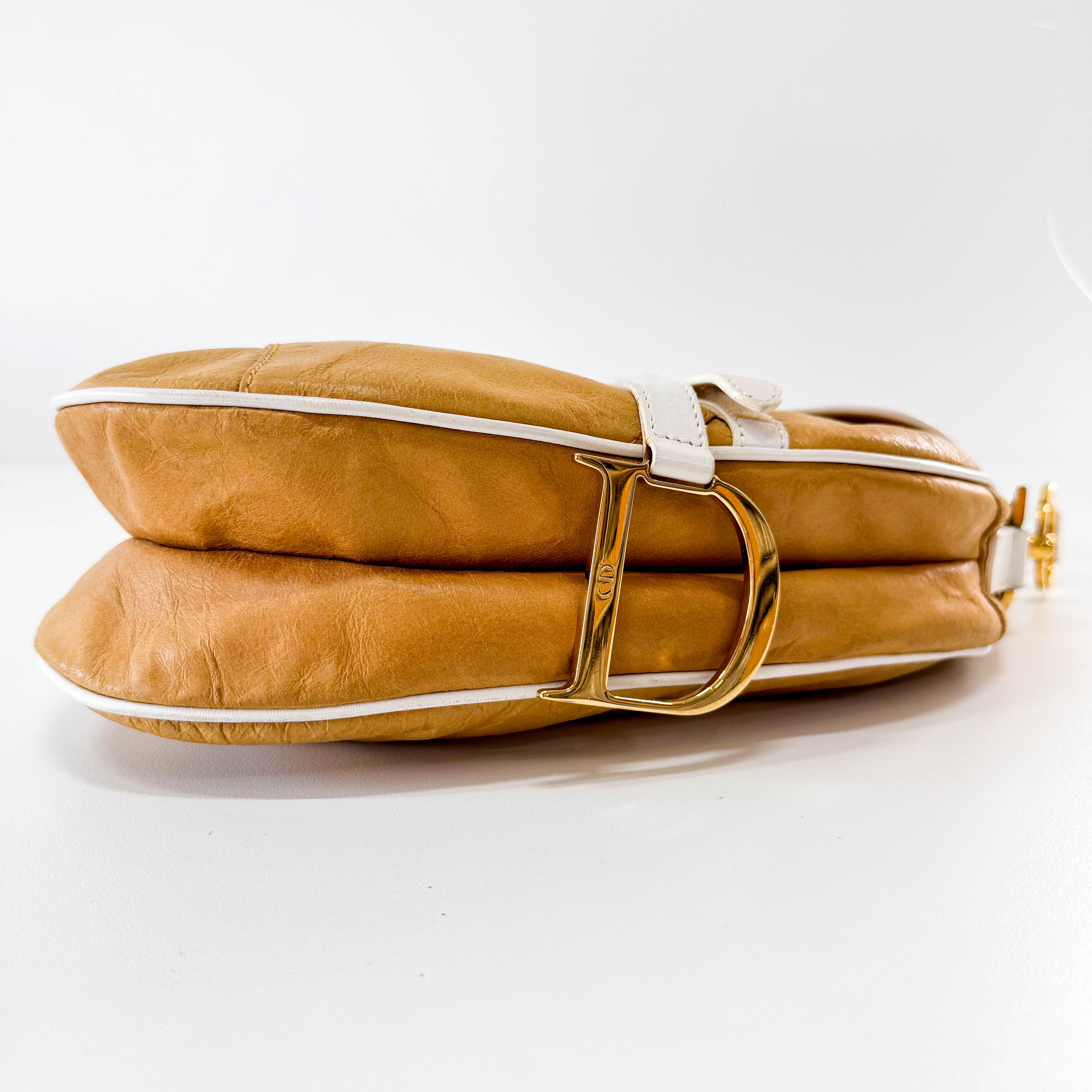 Saddle Caramel Brown Leather with White Details Handle Bag