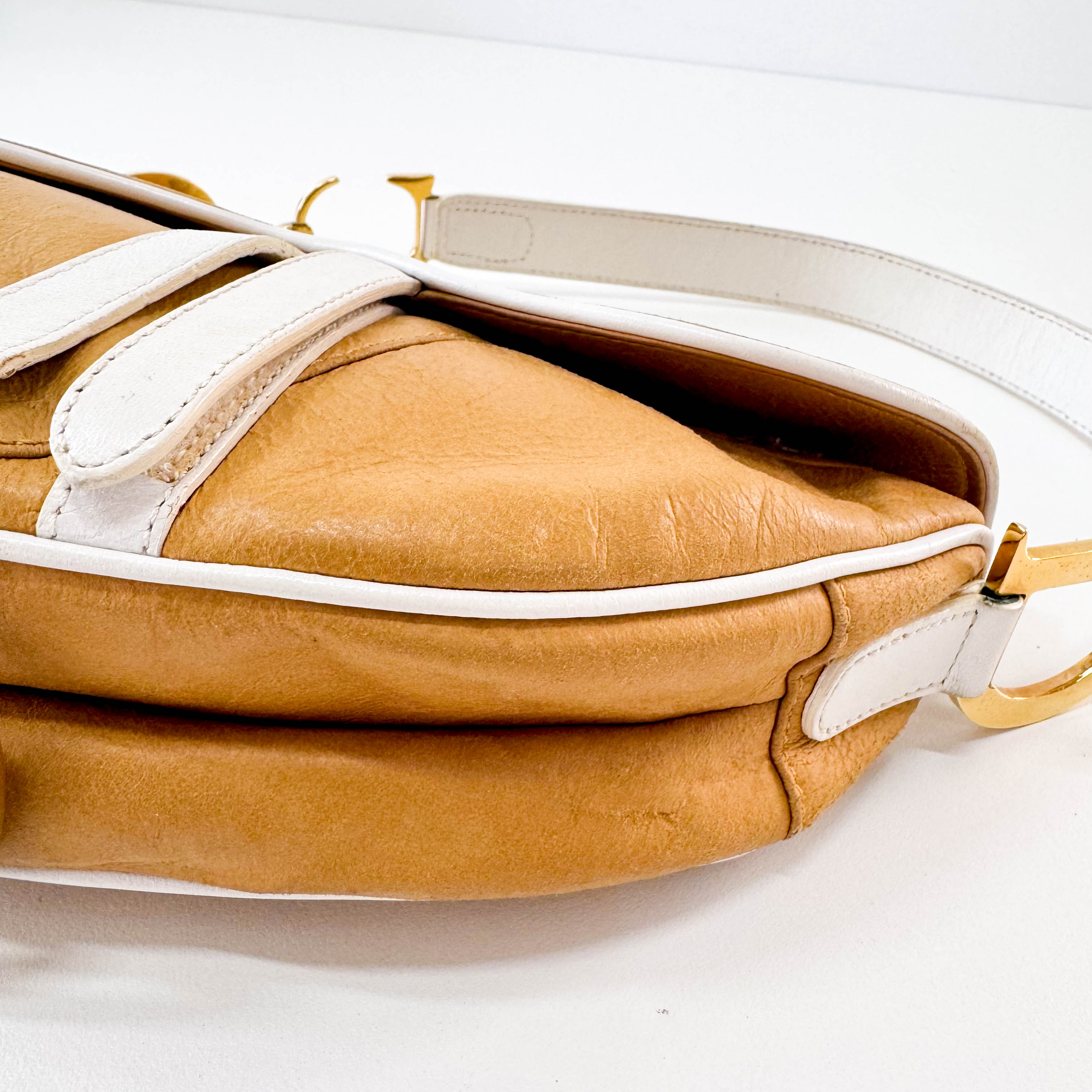Saddle Caramel Brown Leather with White Details Handle Bag