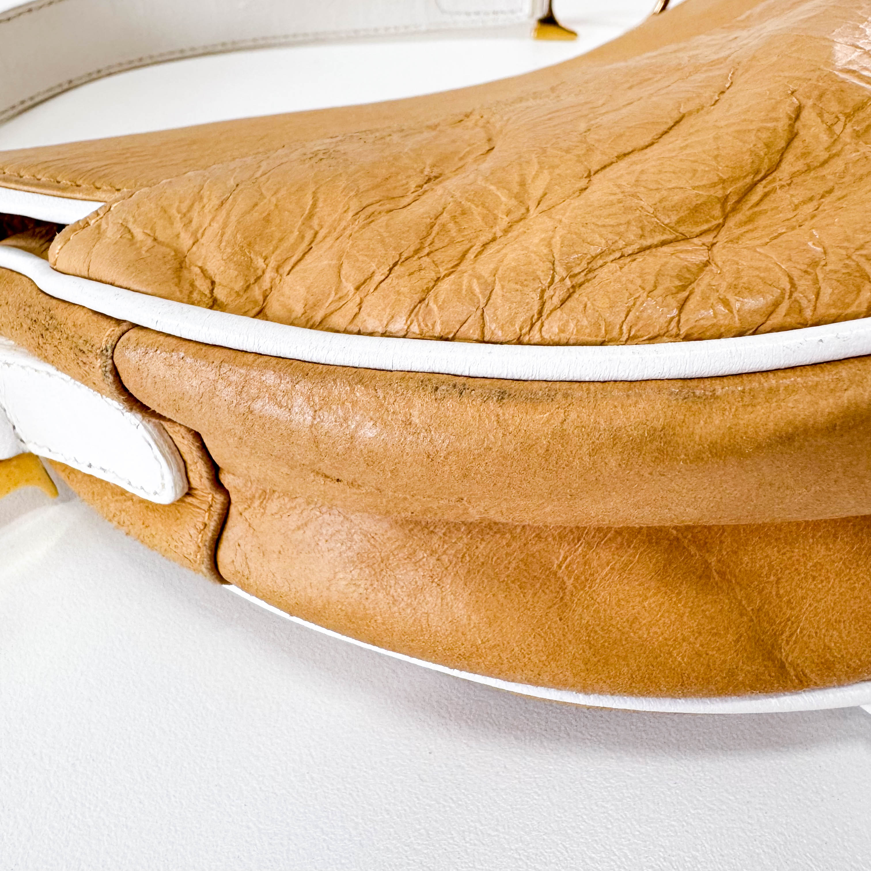 Saddle Caramel Brown Leather with White Details Handle Bag