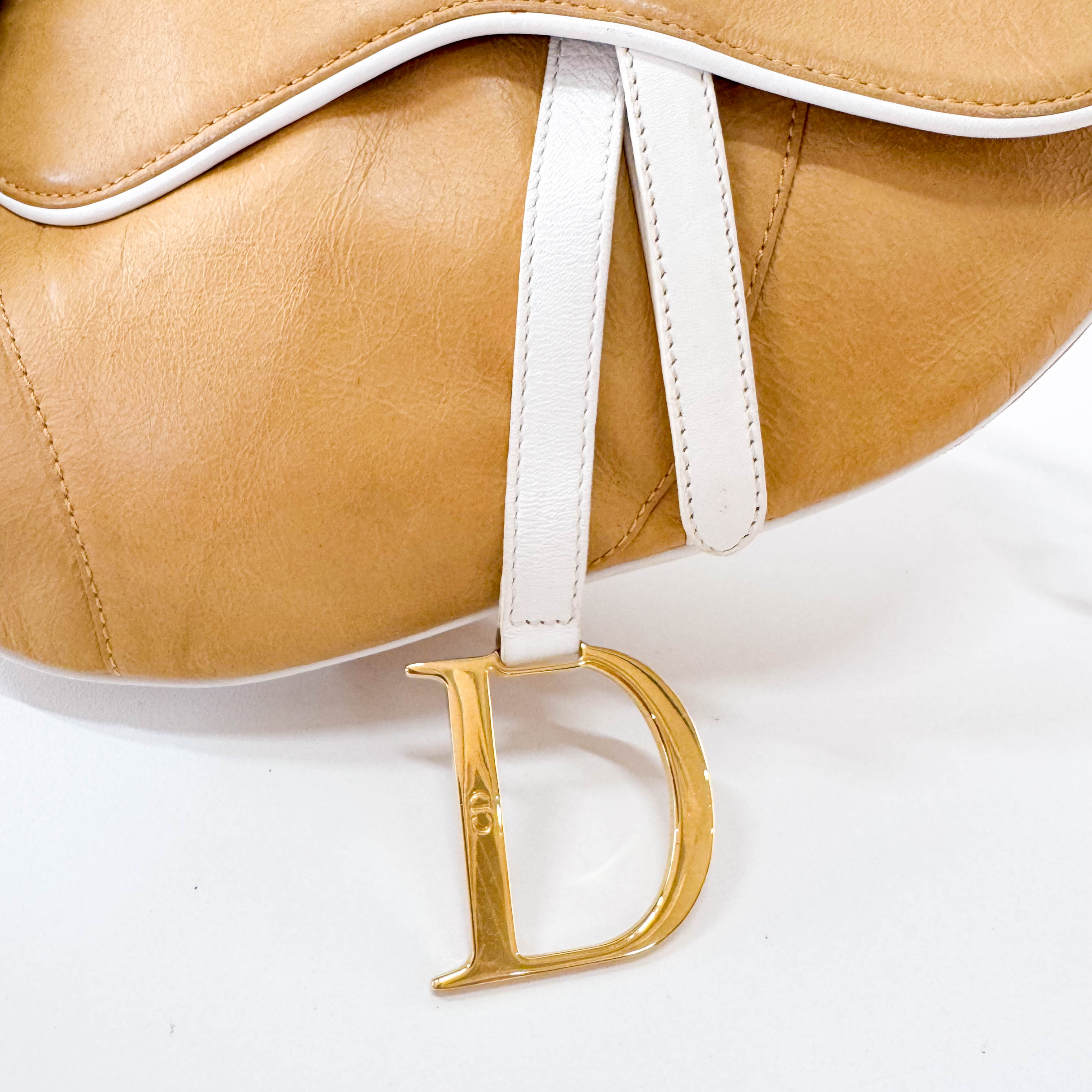 Saddle Caramel Brown Leather with White Details Handle Bag