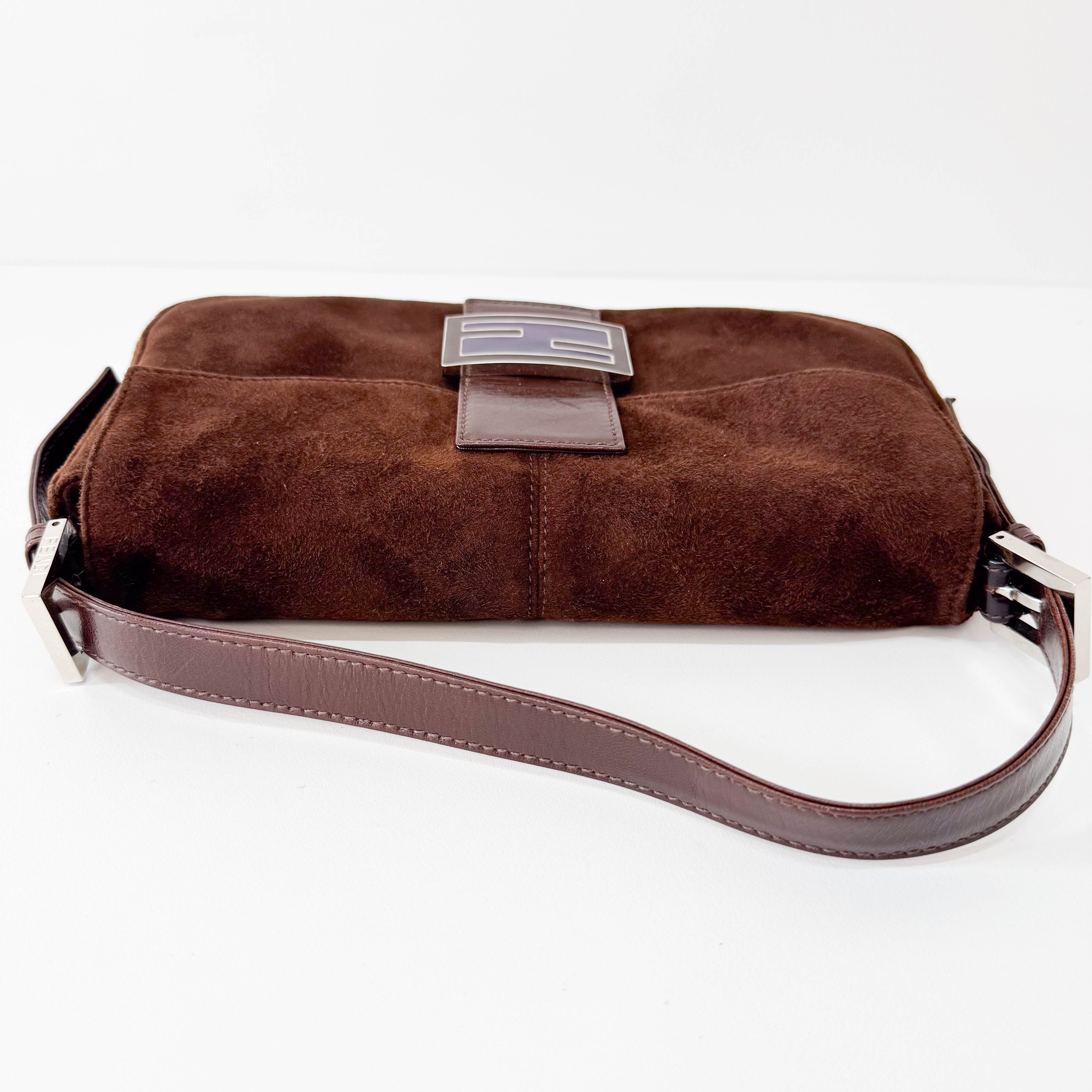 【FENDI】 brown leather baguette shoulder bag （関税送料込） Beige 'Baguette Mini' Shoulder Bag Fendi - Fendi Baguette