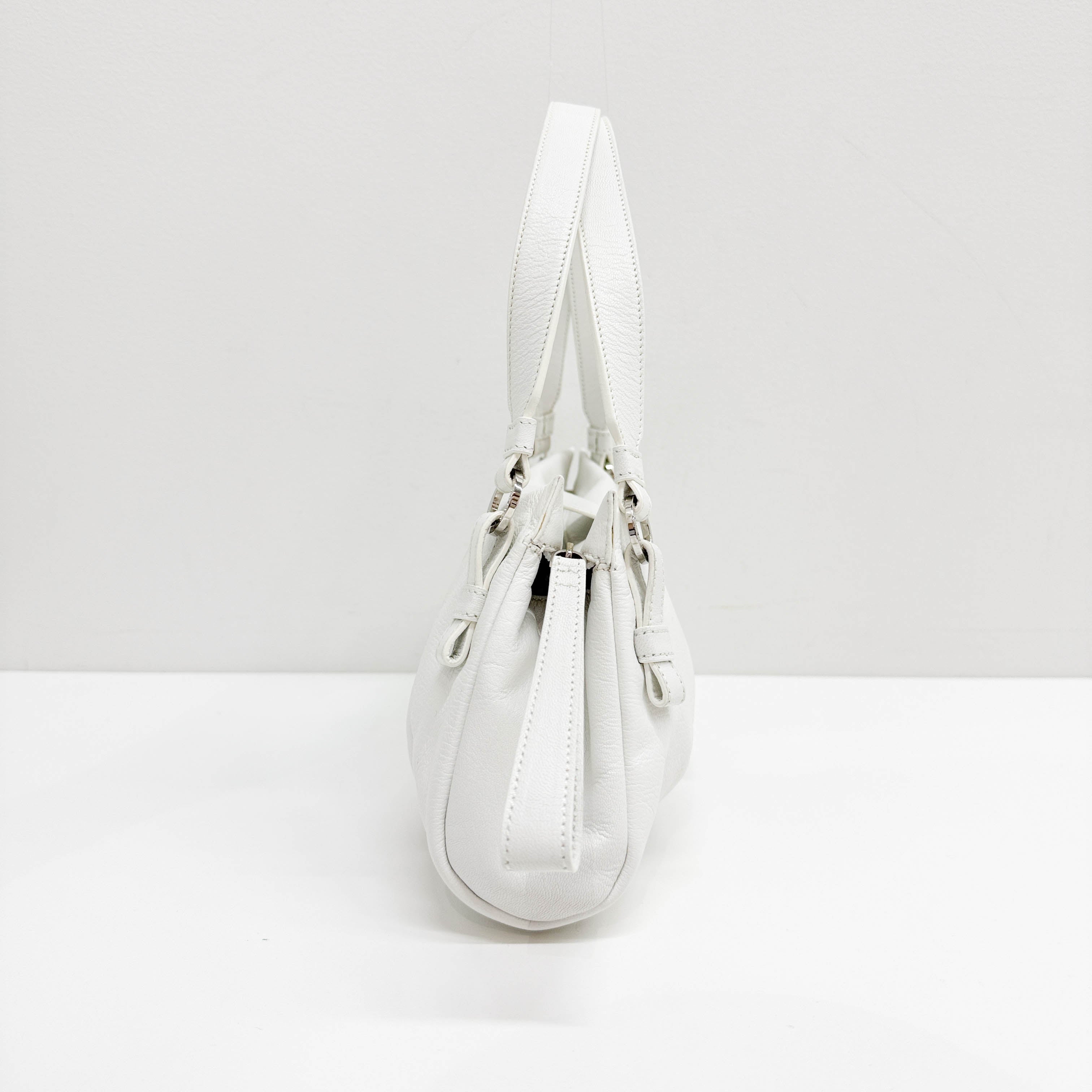 Anagram Buckle White Leather Hand Bag