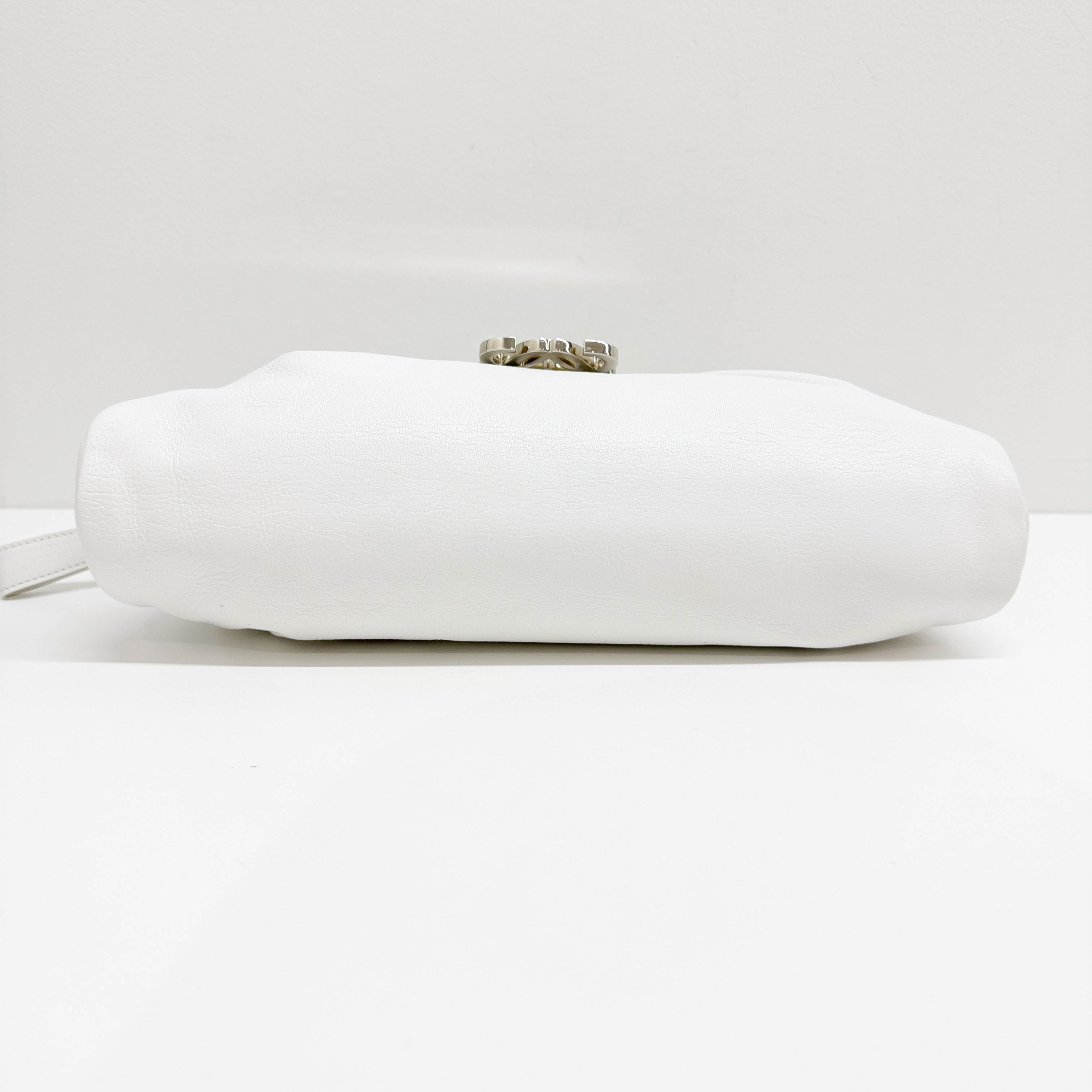 Anagram Buckle White Leather Hand Bag