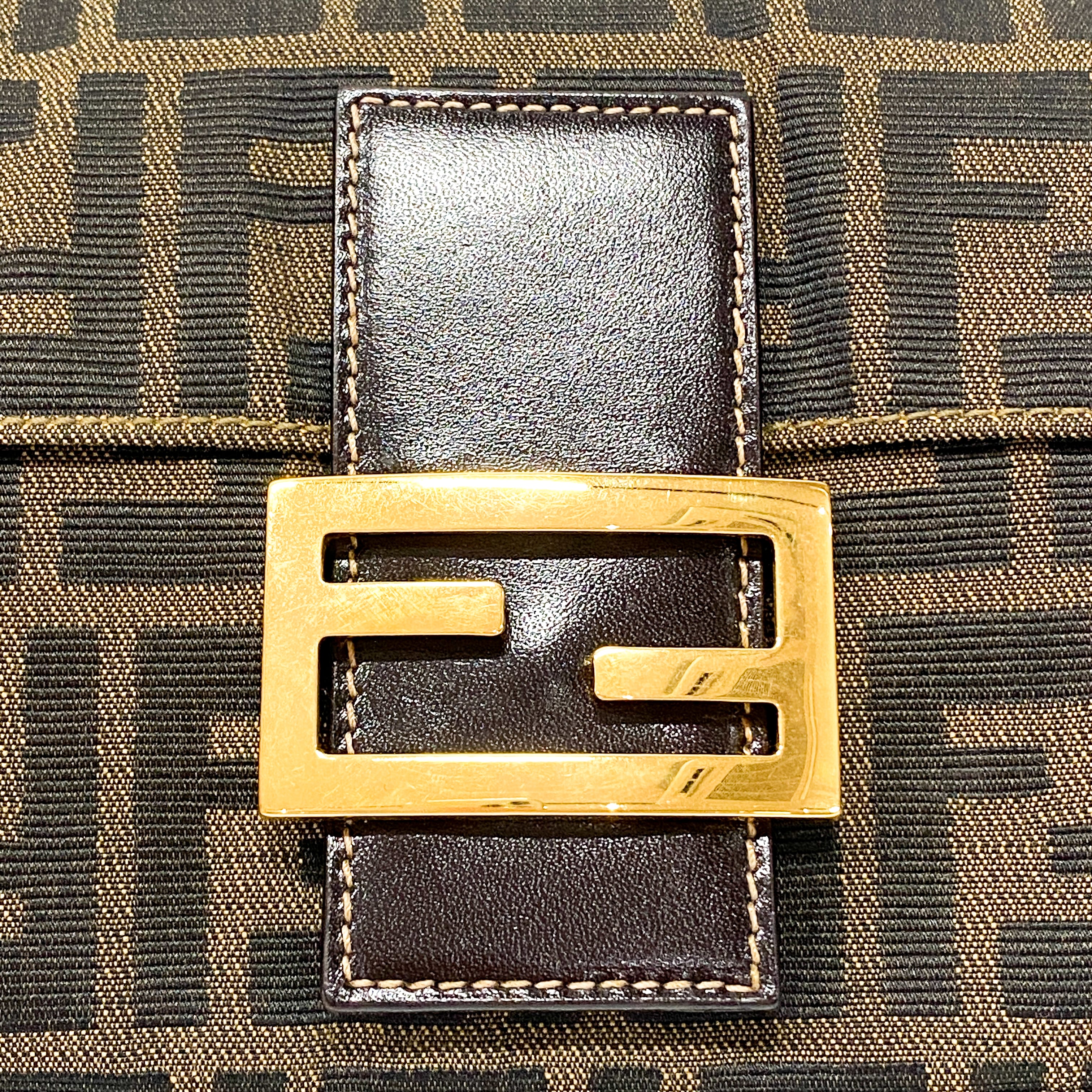 Zucca Baguette Shoulder Bag